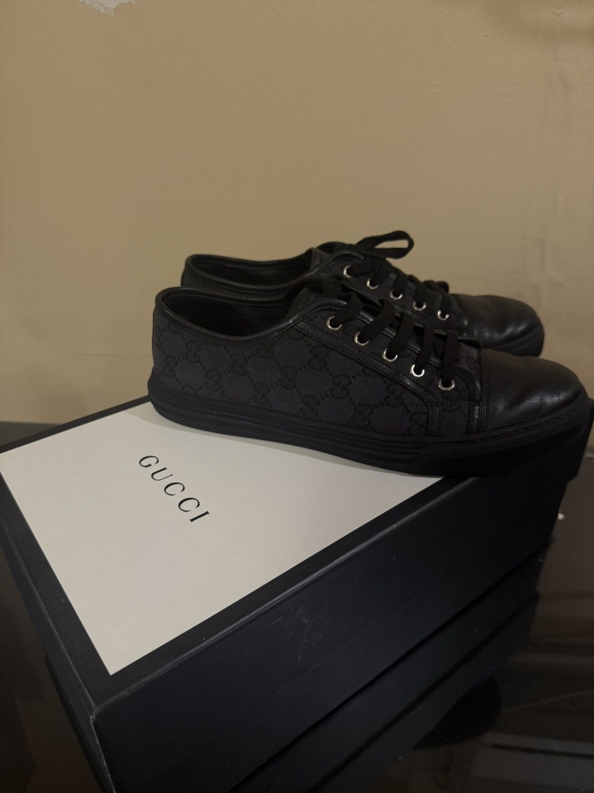 Gucci Gucci GG Canvas and Leather Low Top Sneaker Size US 8 / EU 41 - 2 Thumbnail