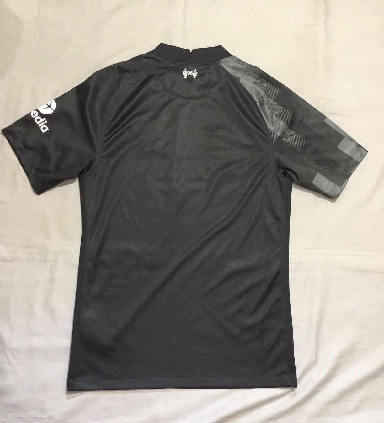 Nike Liverpool Football Club jersey football imitation size S Size US S / EU 44-46 / 1 - 2 Thumbnail