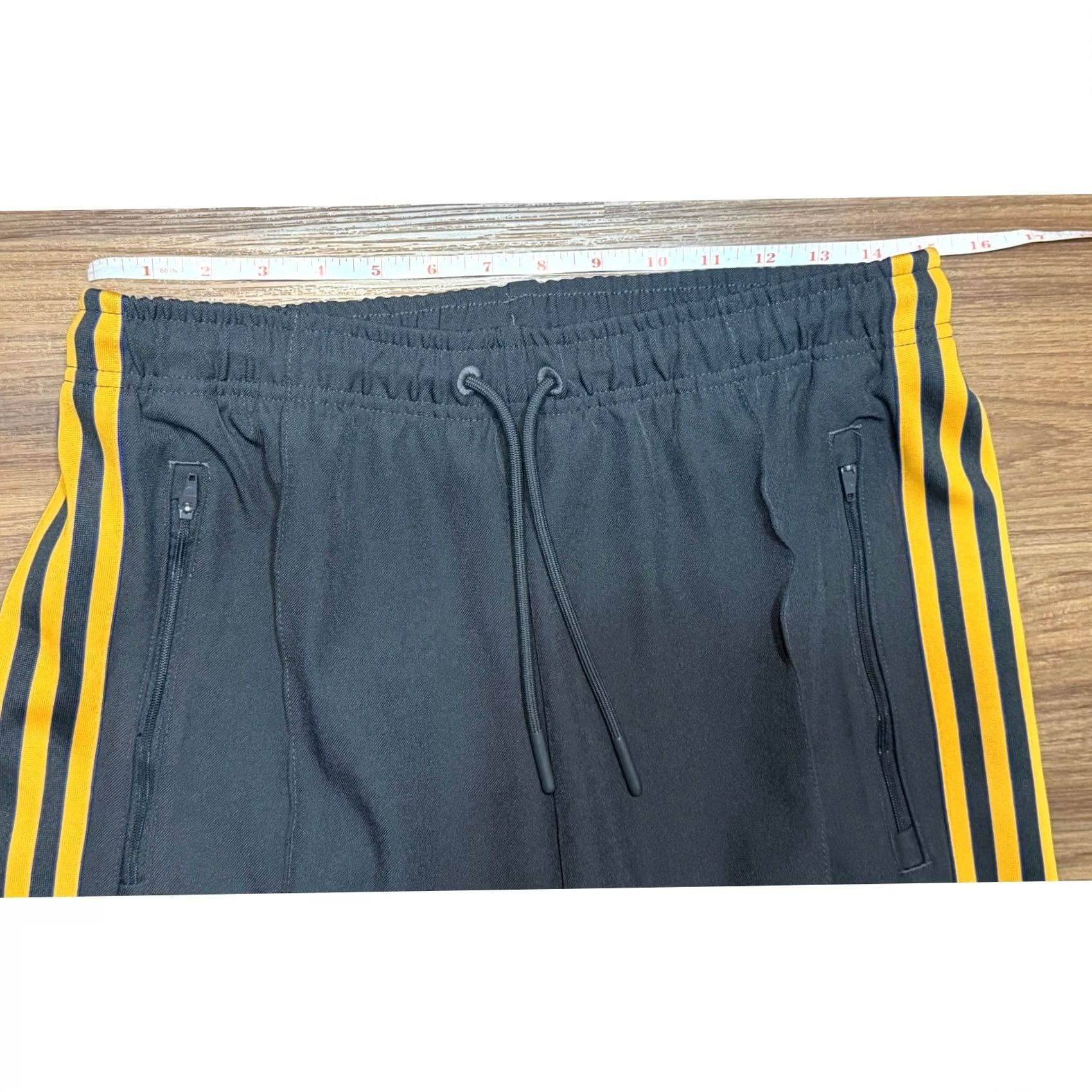 Adidas Adidas Manchester United Icon Track Pants Mens Sz M Grey Yellow (JN2815) Size US 31 - 7 Thumbnail