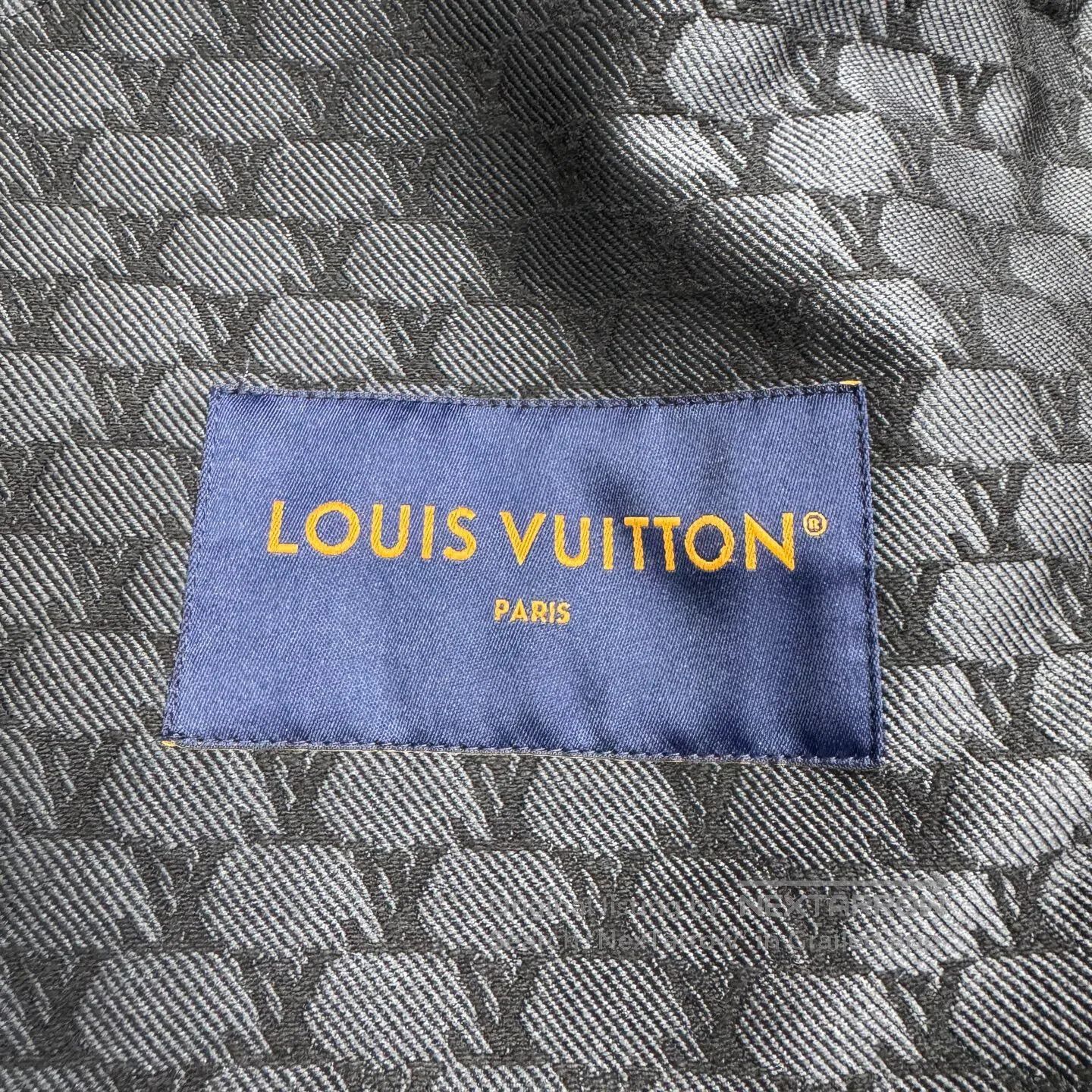 Louis Vuitton Louis Vuitton Full-print old-style jacket| Size US L / EU 52-54 / 3 - 3 Thumbnail