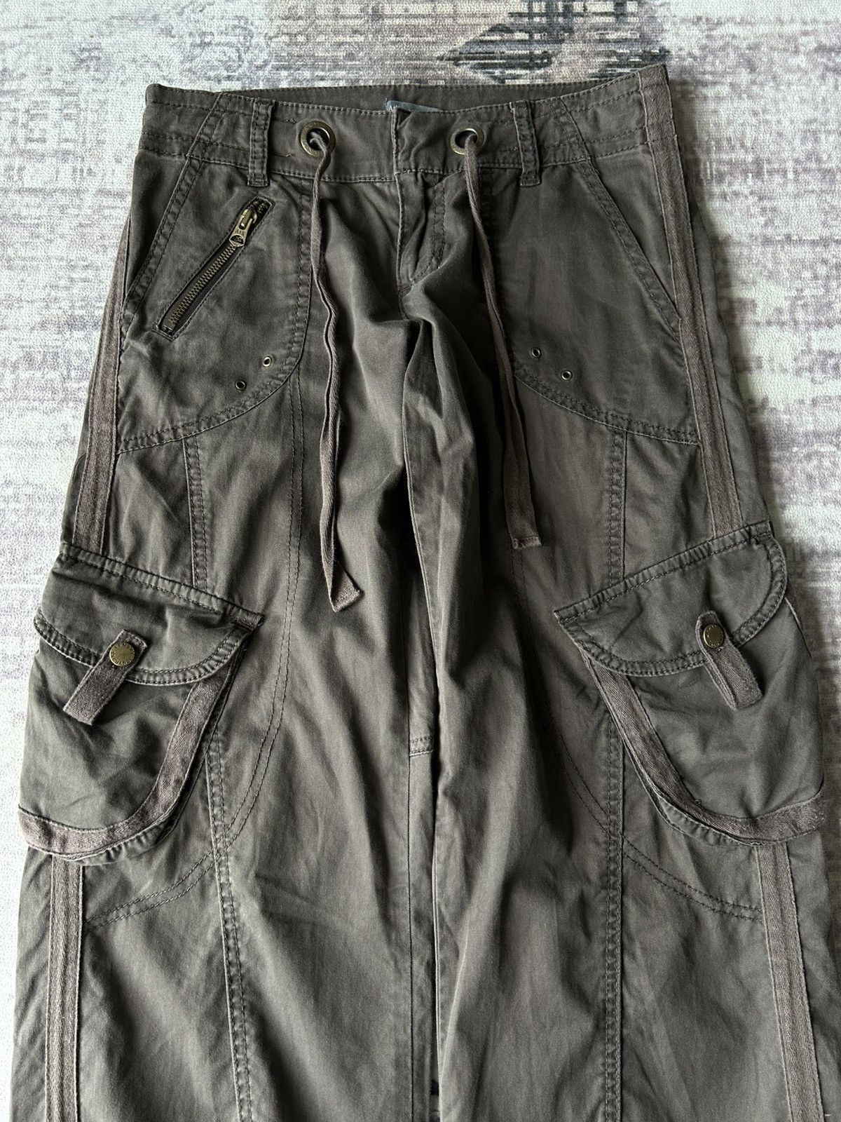 Armani Exchange Armani Exchange Cargo Pants Size 28" / US 6 / IT 42 - 4 Thumbnail