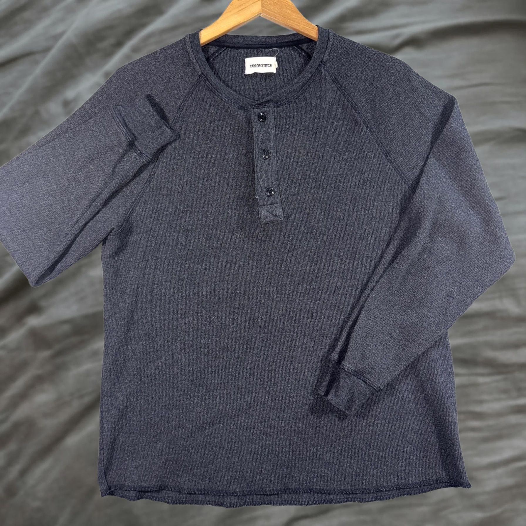 Taylor Stitch Taylor Stitch Henley Shirt Mens 40 Gray Long Sleeve Thermal Waffle Knit Casual Size US L / EU 52-54 / 3 - 1 Thumbnail
