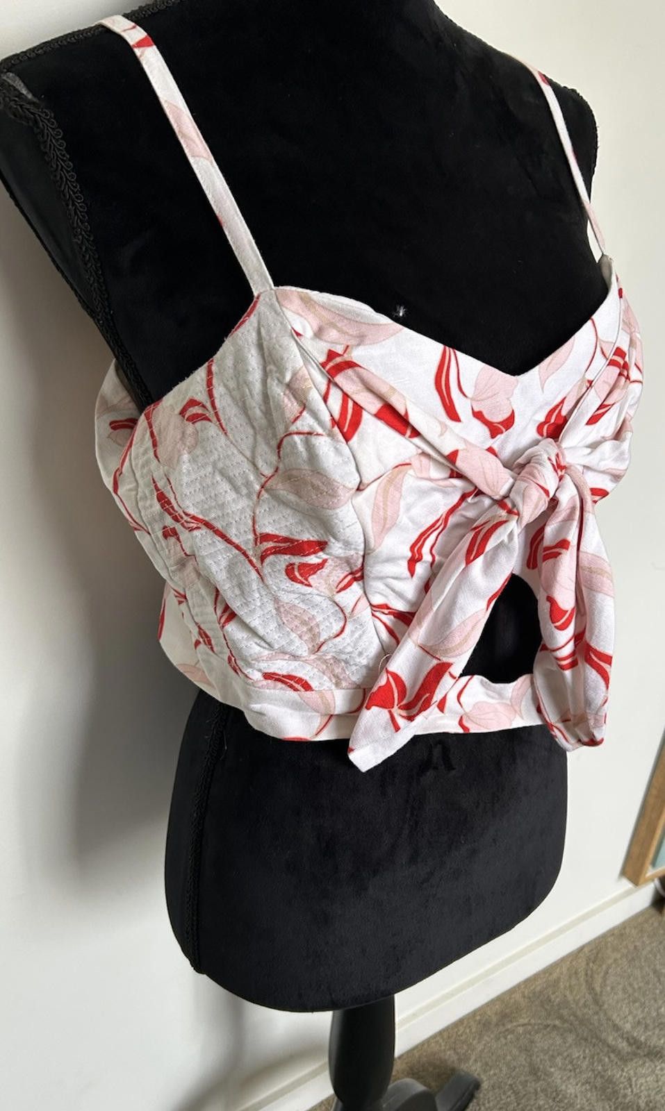 Other Seed Heritage Crop Top W/Cut Out & Bow Tie - Size 12 (002) Size M / US 6-8 / IT 42-44 - 3 Thumbnail