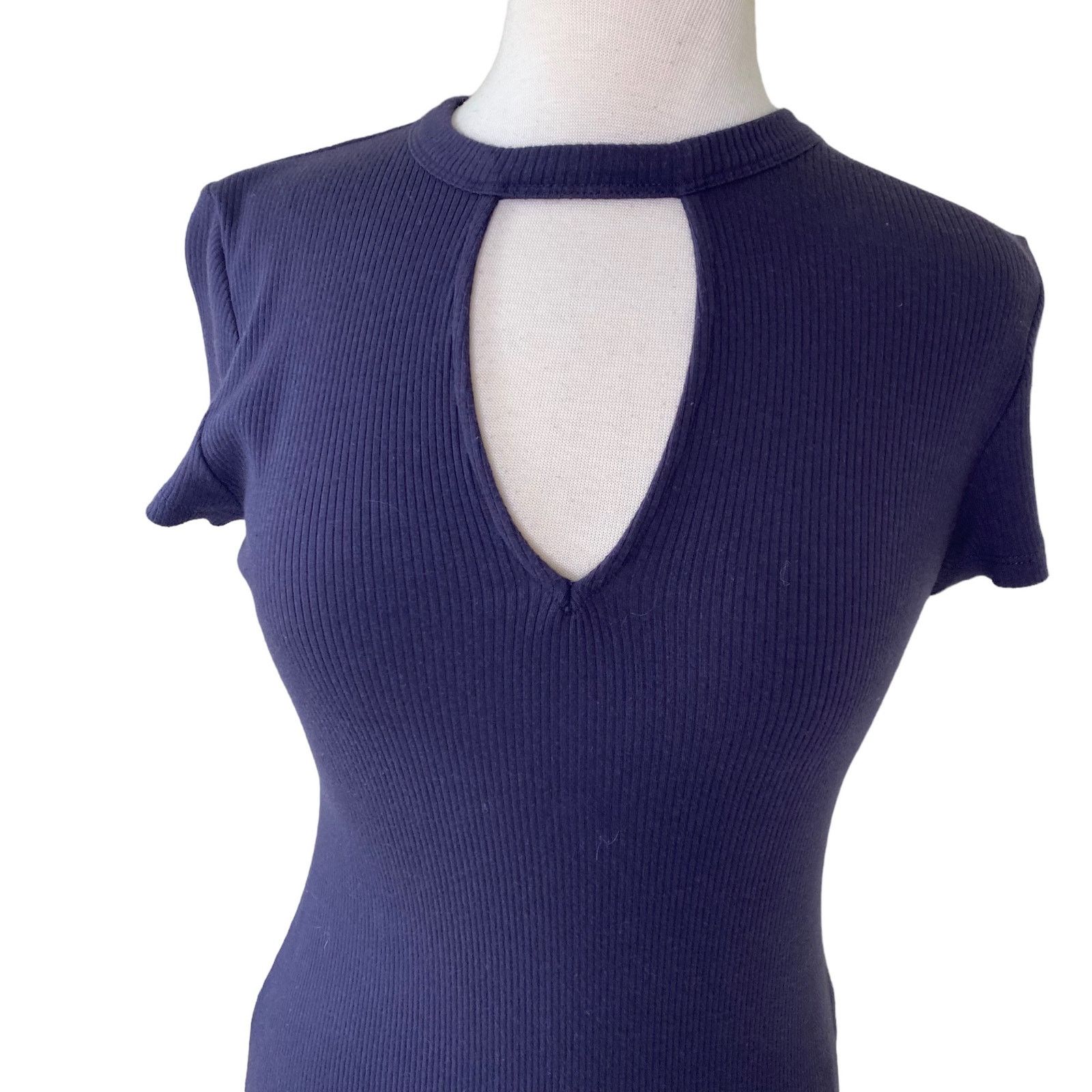 Skin SKIN Ribbed Knit Keyhole Asymmetrical Hem Midi Dress Size M / US 6-8 / IT 42-44 - 3 Thumbnail