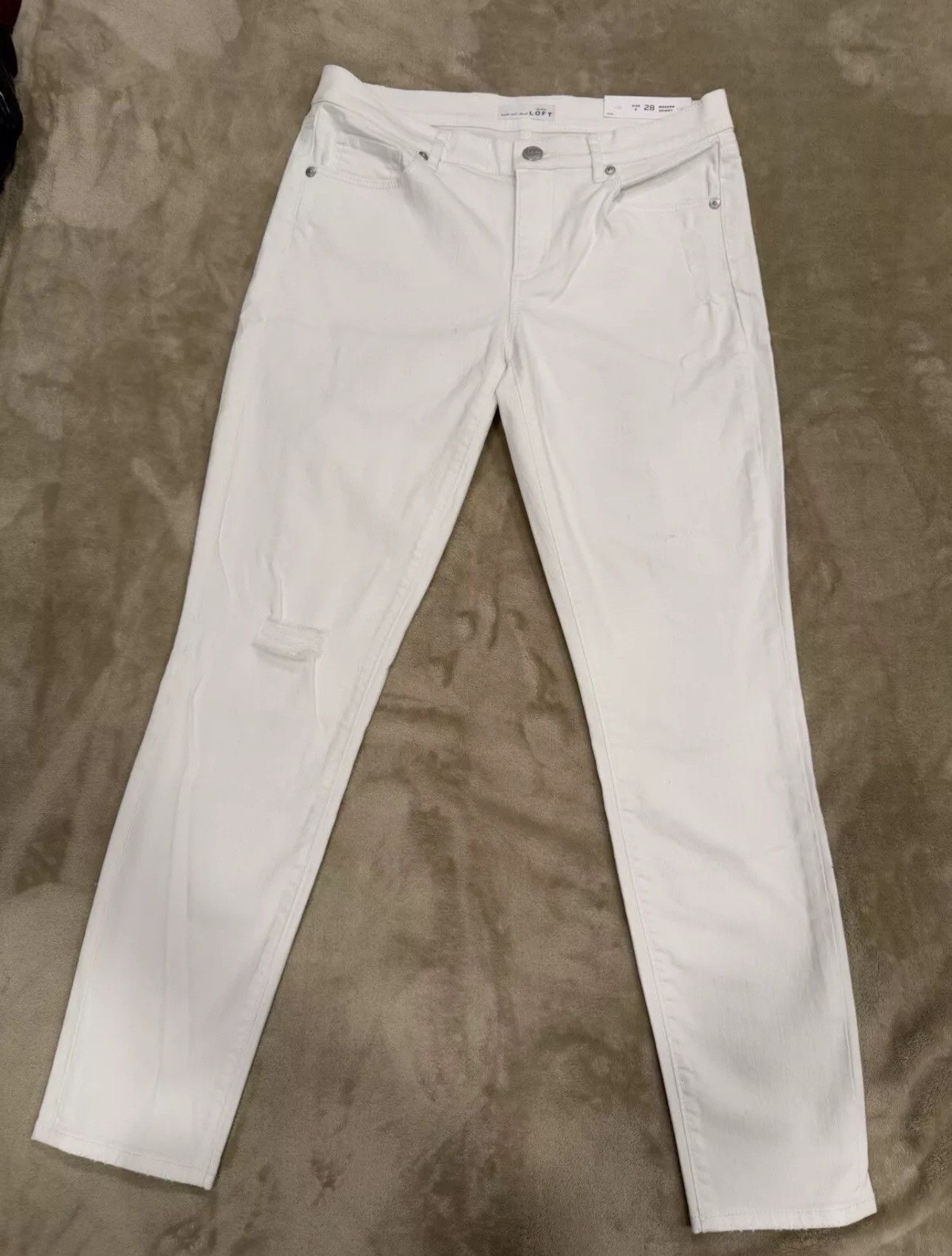 Ann Taylor Ann Taylor Loft White Skinny Ankle Jeans Size 6/28 Size 28" / US 6 / IT 42 - 1 Thumbnail
