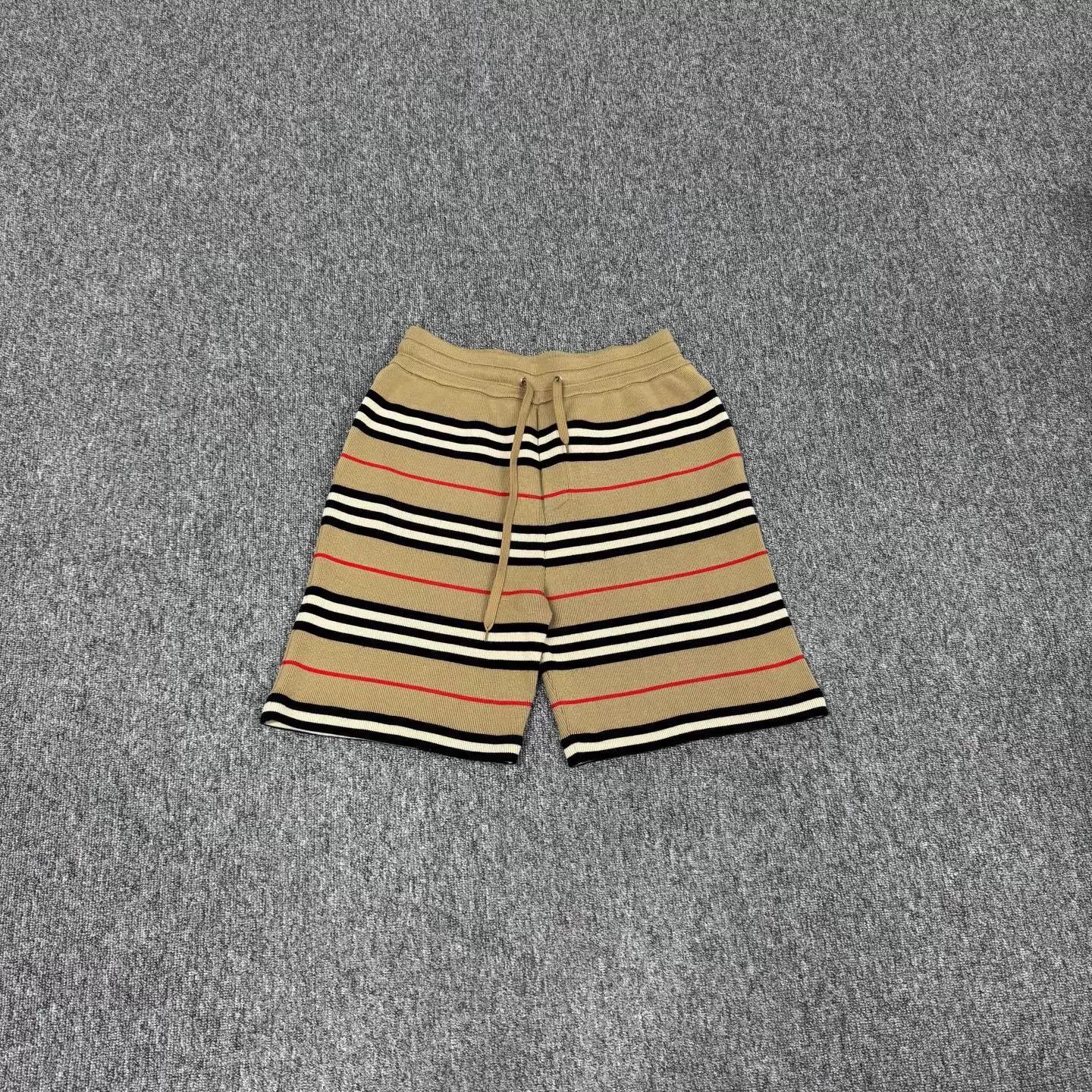 Burberry Burberry Wool Striped Shorts L 99 New Size US 34 / EU 50 - 1 Thumbnail