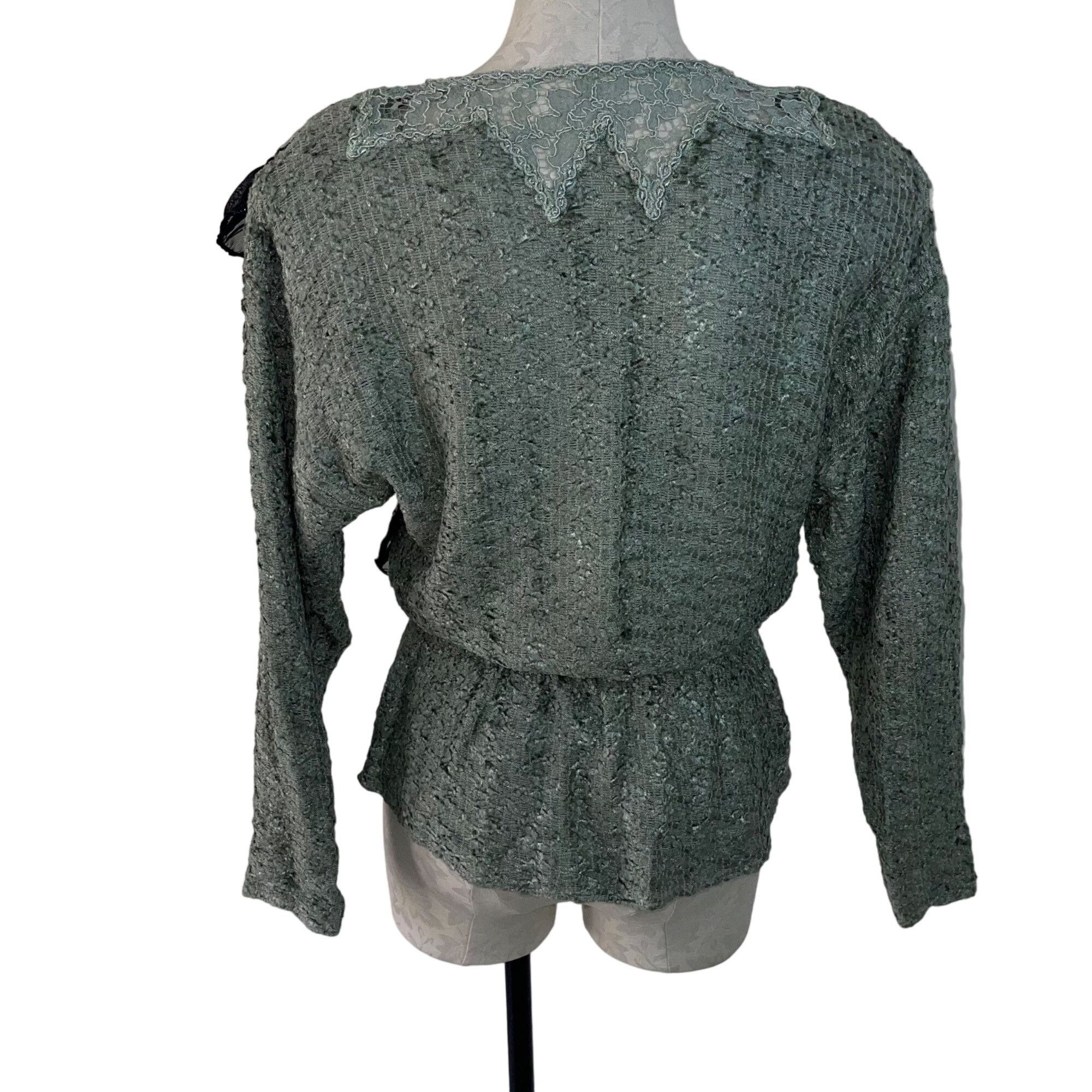 Vintage Vintage Womens Sweater Size Medium Green Batwing Embellished Size M / US 6-8 / IT 42-44 - 2 Thumbnail
