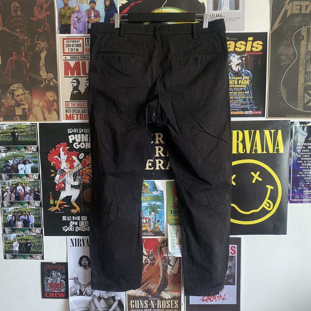 Uniqlo Vintage Uniqlo Black Distressed Chino Pants Size US 37 - 4 Thumbnail