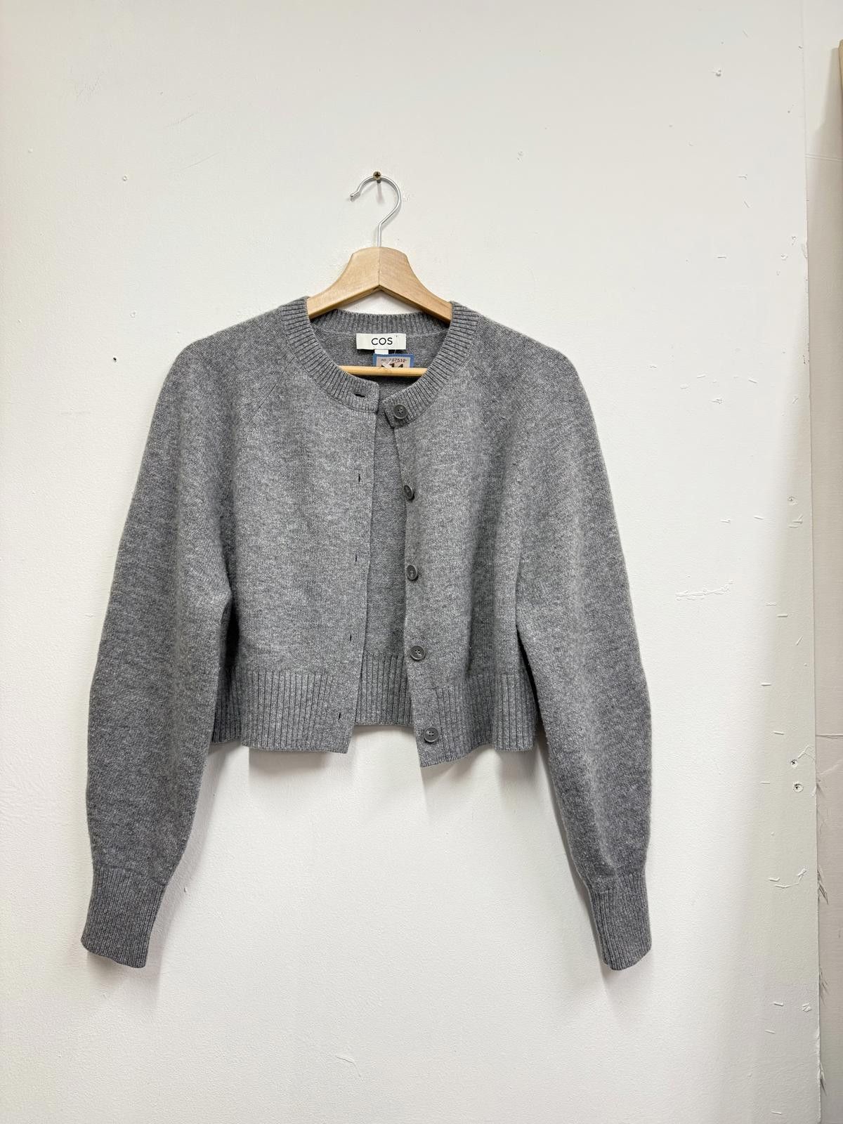 Cos COS Grey Knit Cardigan Size XS Size XS / US 0-2 / IT 36-38 - 1 Thumbnail