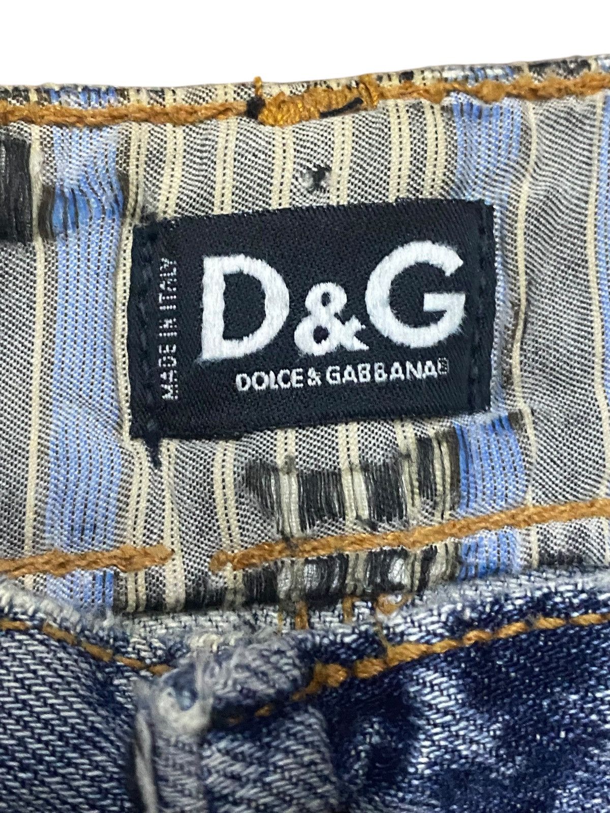 Dolce & Gabbana Vintage Dolce &. Gabbana Light Wash Distressed Enough Baggy Size US 30 / EU 46 - 15 Thumbnail