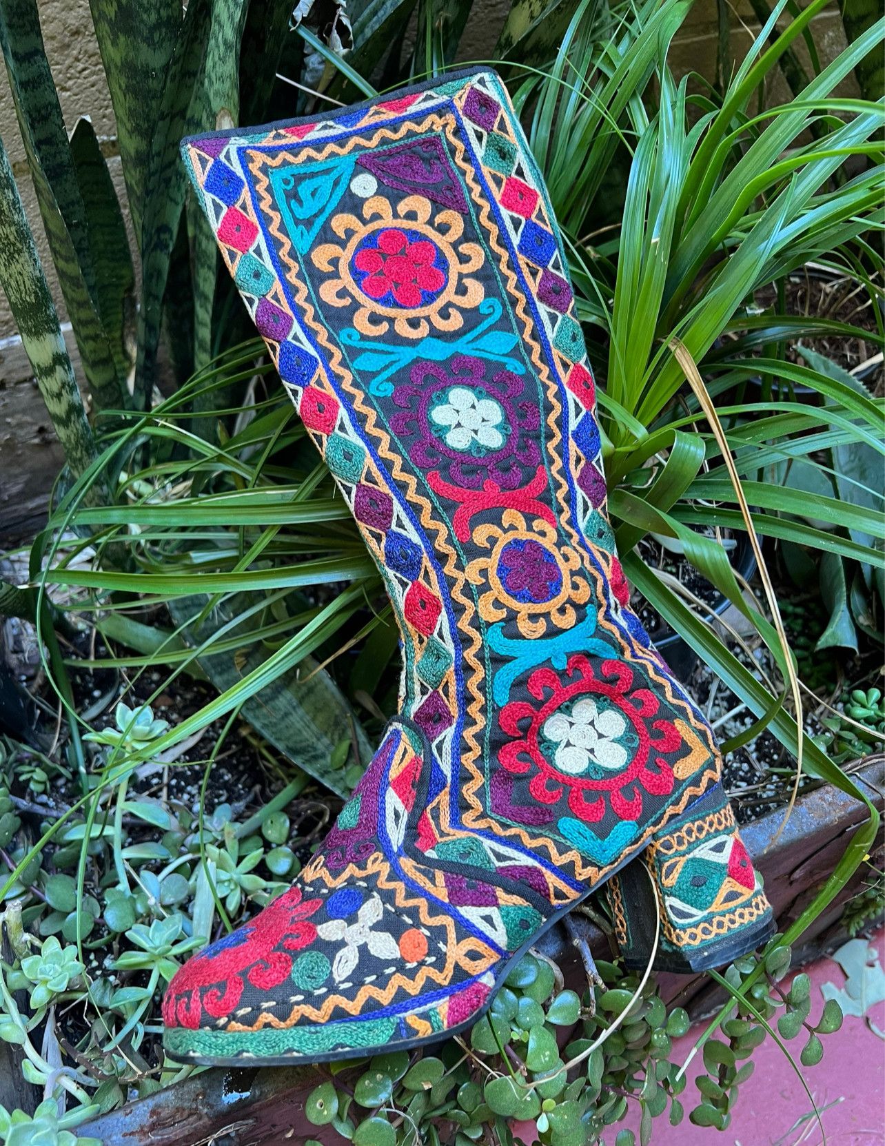 Vintage True vintage 1960s embroidered platform Go Go boots Size US 5 / IT 35 - 5 Thumbnail