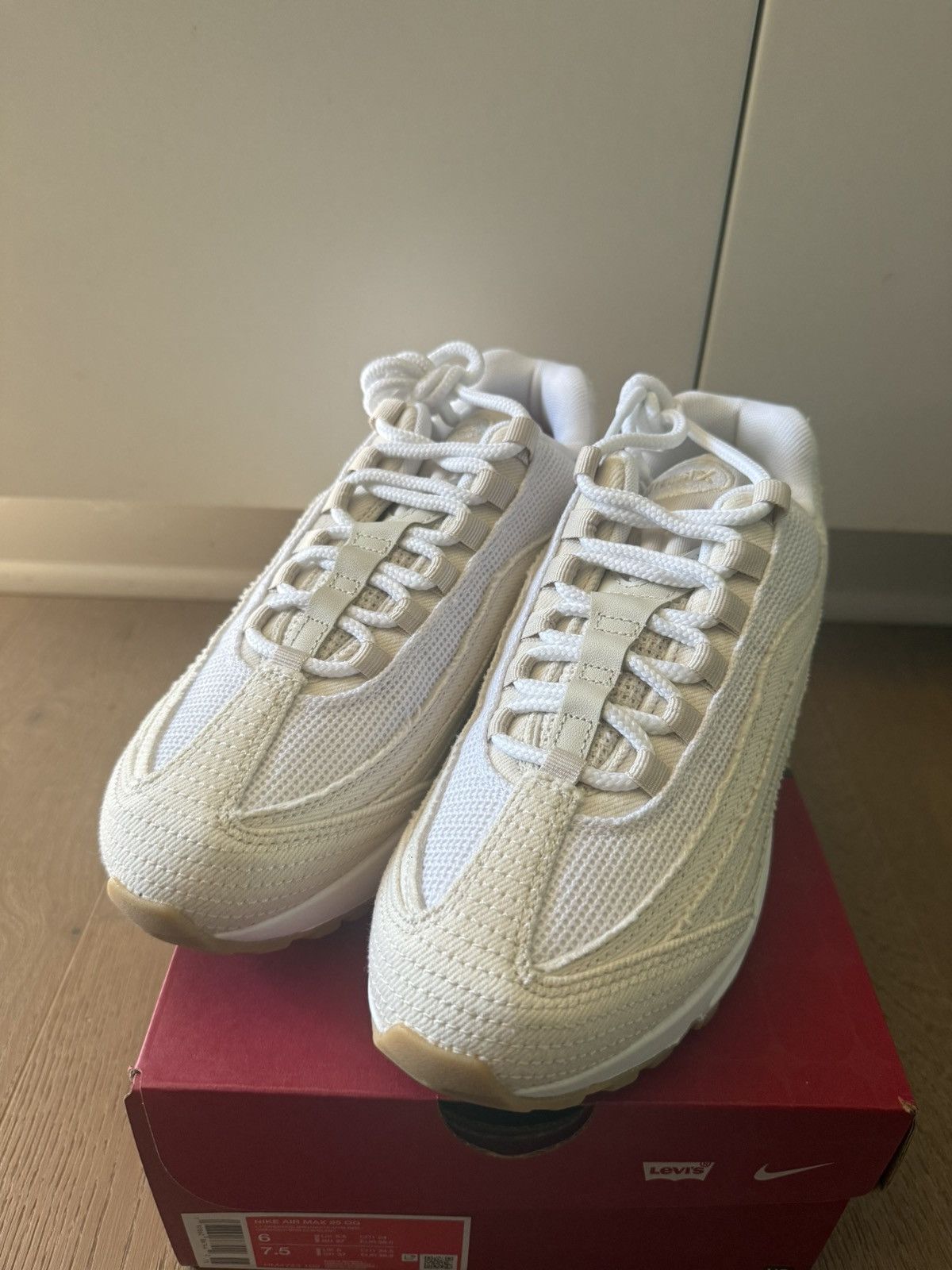 Levi's × Nike Nike Levi's x Air Max 95 OG Men’s Size 6 Light Orewood Brown Size US 6 / EU 39 - 1 Thumbnail
