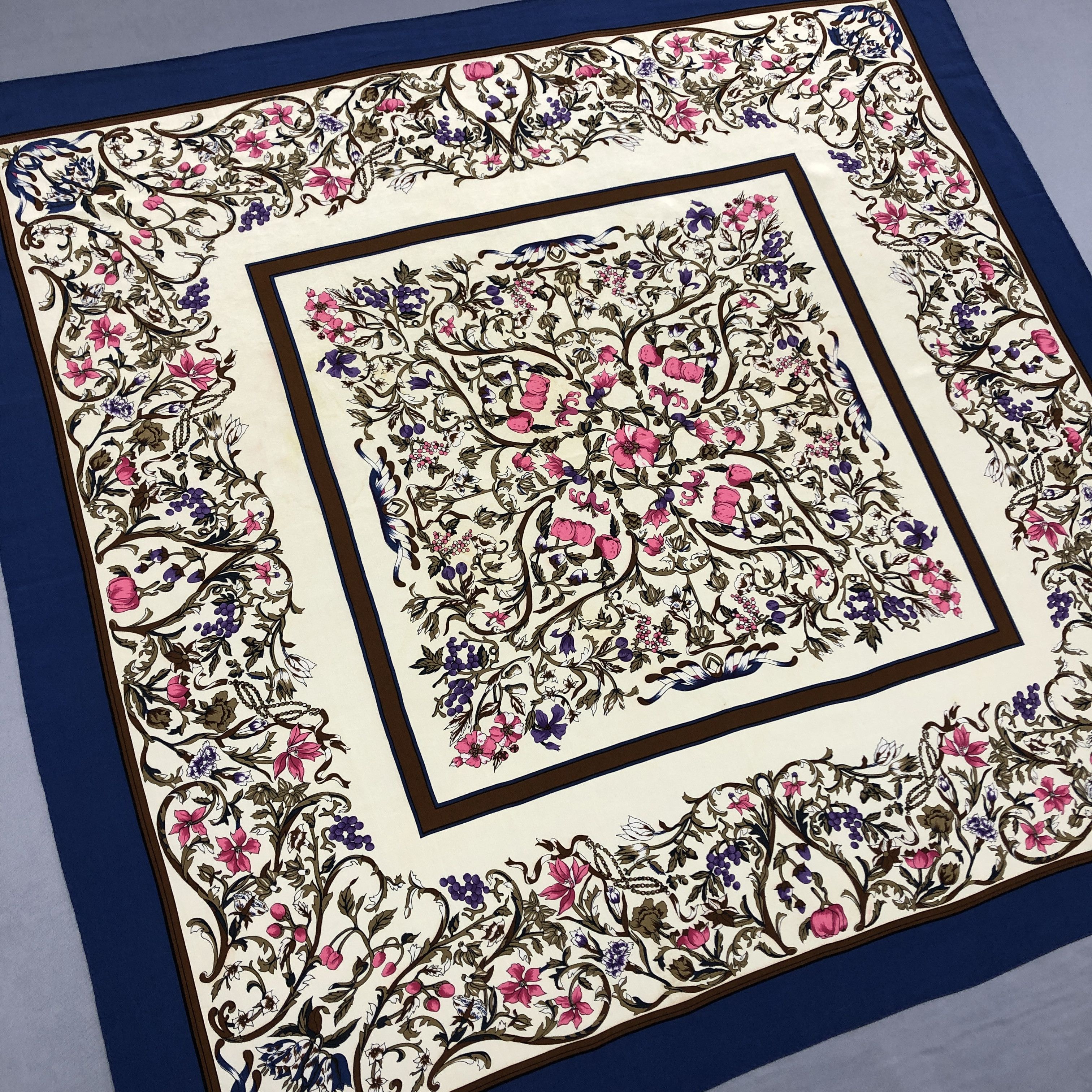 Japanese Brand Vintage Square Scarf Twill Stole Wraps Scarves - GF60047 Size ONE SIZE - 4 Thumbnail