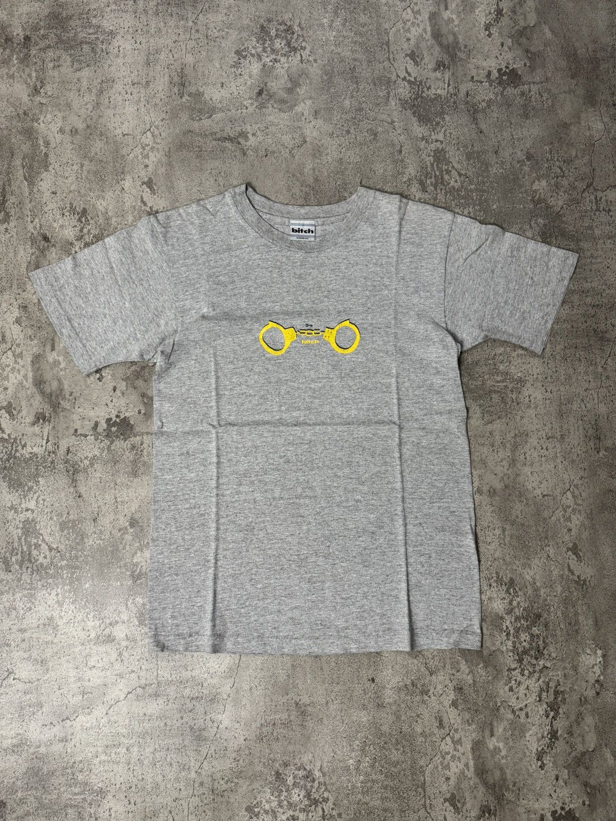 Welcome Skateboards VINTAGE 90’S BITCH SKATEBOARD HANDCUFF T-SHIRT Size US S / EU 44-46 / 1 - 1 Thumbnail
