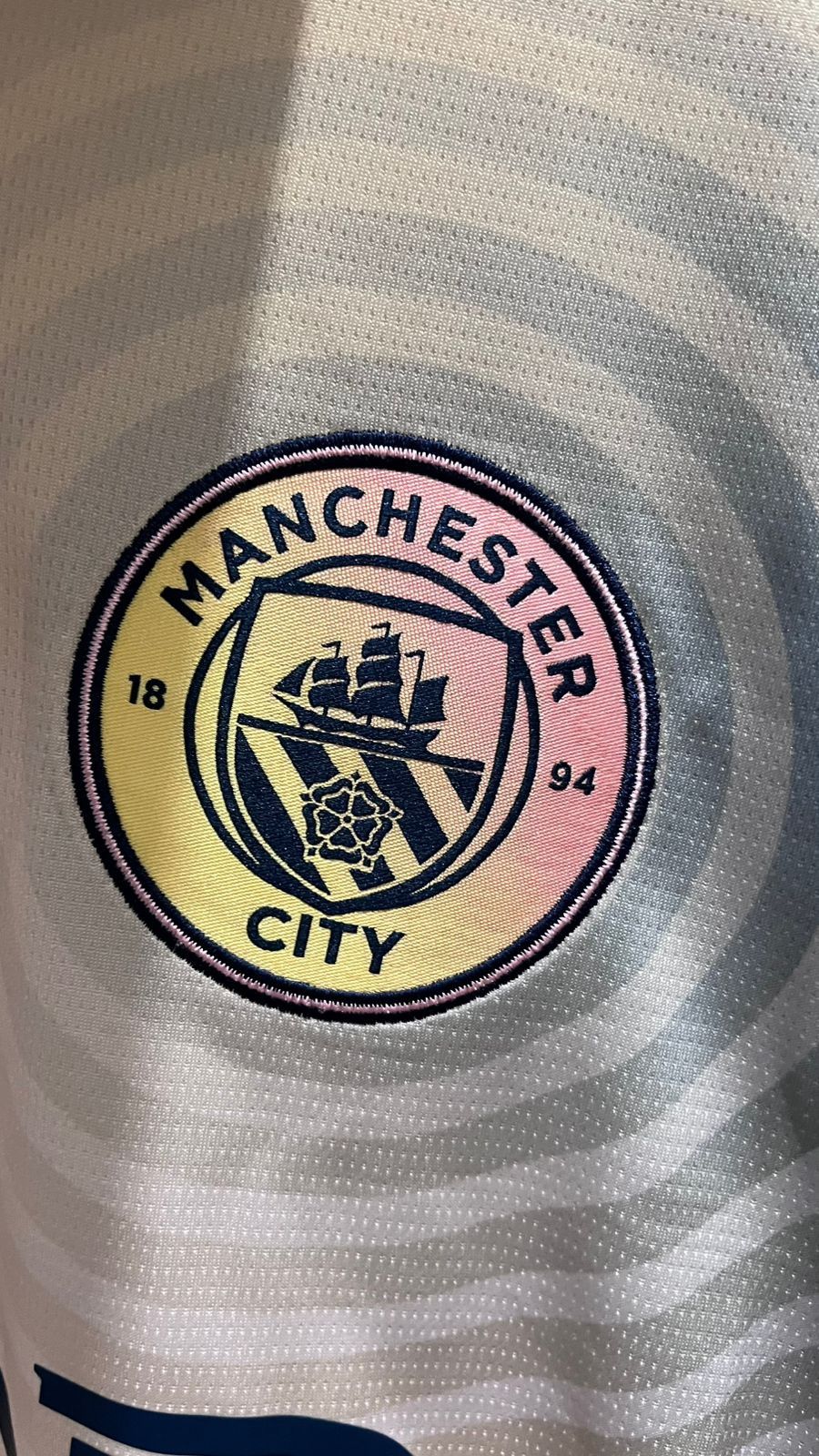 Puma Manchester City x Noel Gallagher Oasis Definitely City Shirt Size US L / EU 52-54 / 3 - 6 Thumbnail