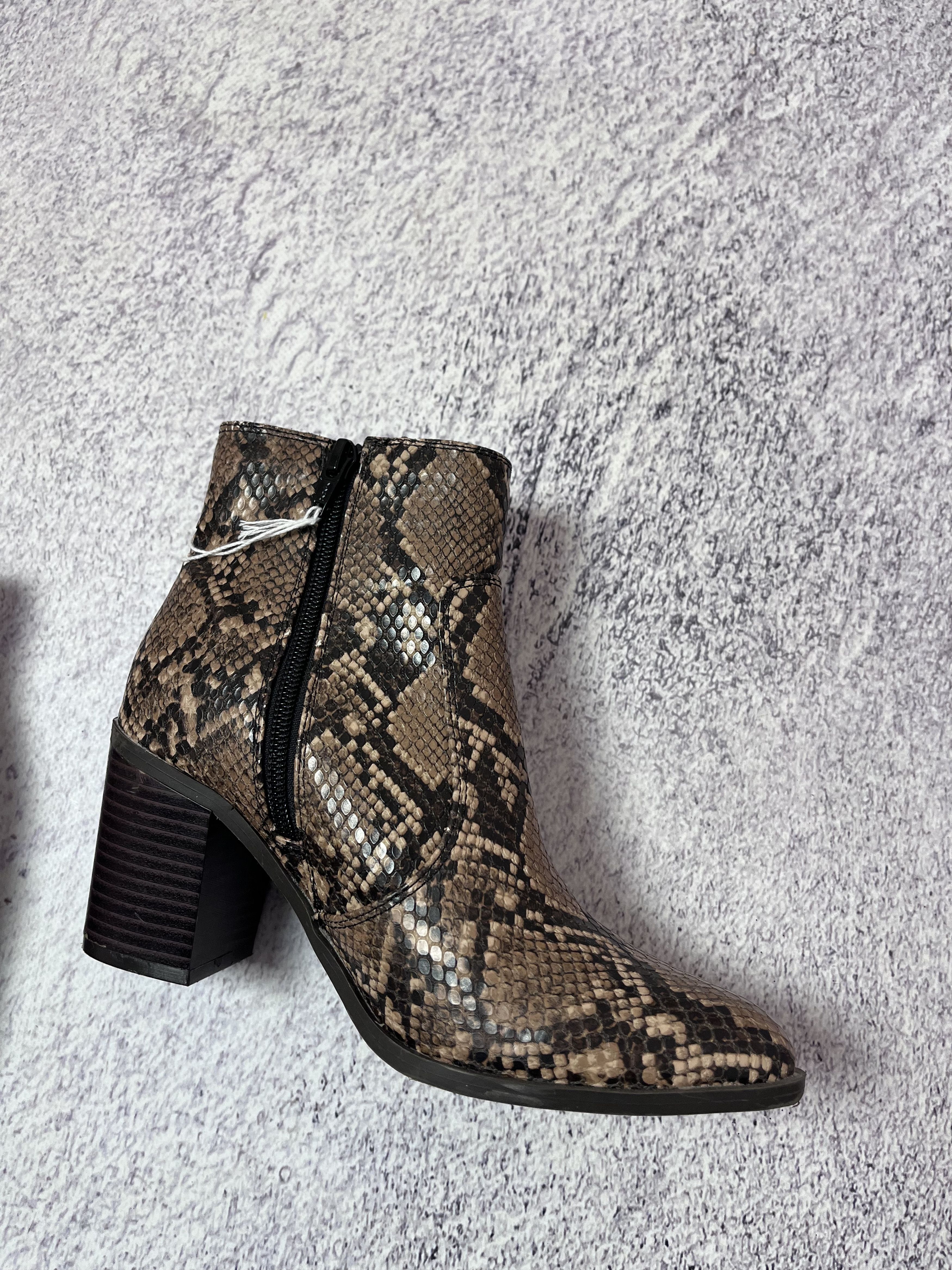 Japanese Brand Vintage Leopard Women Boots size UK3 street Y2K Size US 5 / IT 35 - 3 Thumbnail