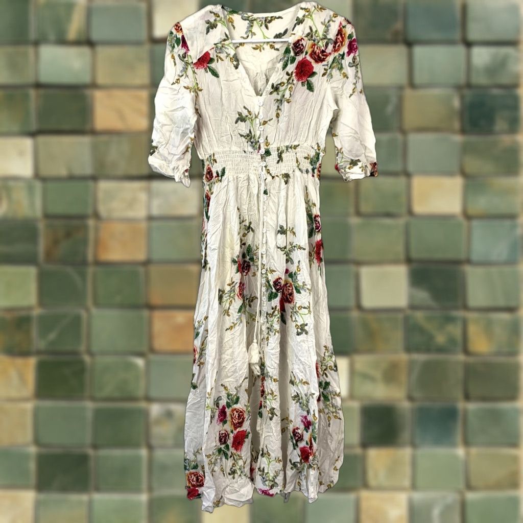 Vintage VINTAGE Boho Floral Midi Dress Women's White Red Green Smocked Waist Button Front Tassels Size S / US 4 / IT 40 - 1 Thumbnail
