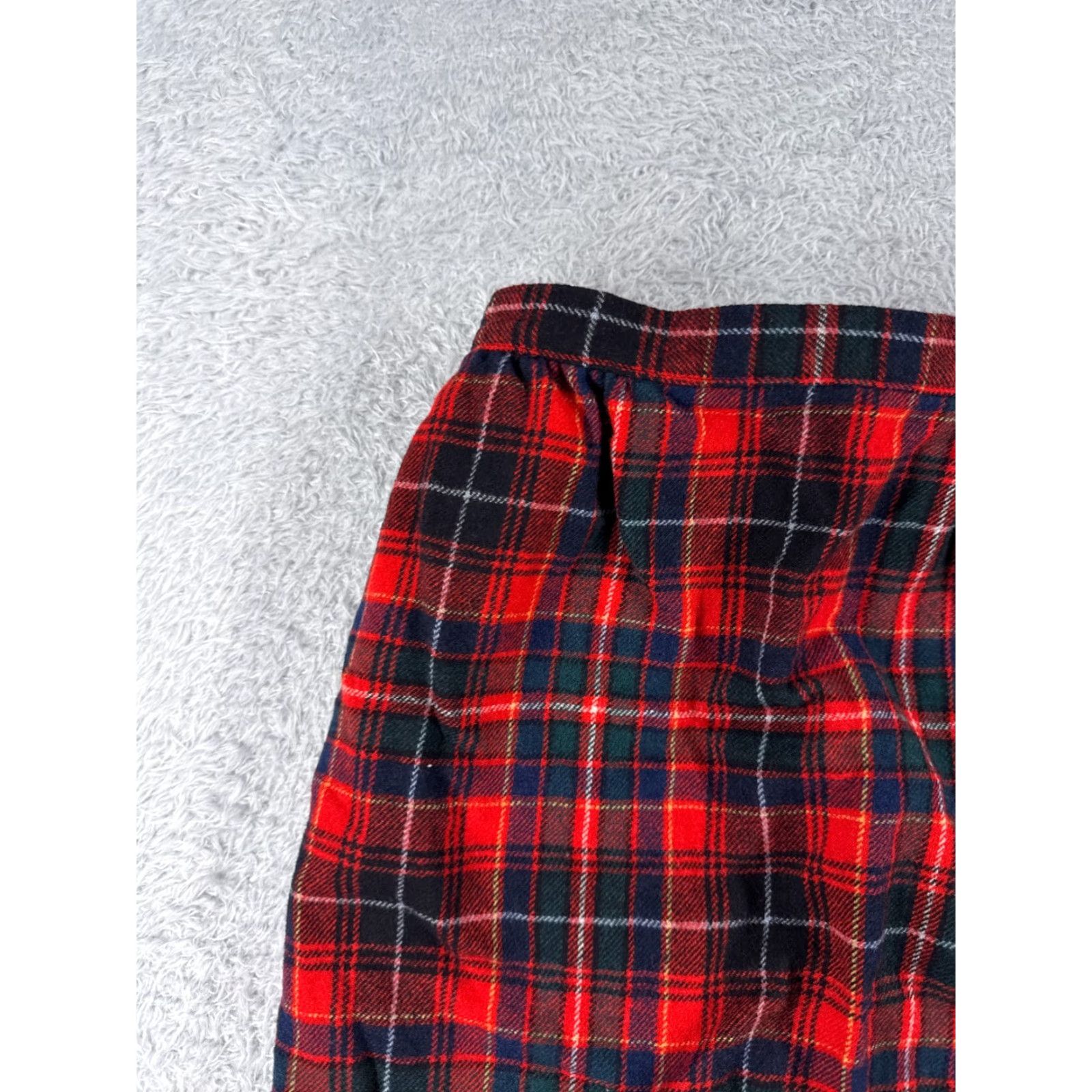 Pendleton VINTAGE Pendleton Skirt Womens 8 Red Tartan Plaid 100% Virgin Wool US Made 24" Size 30" / US 8 / IT 44 - 3 Thumbnail