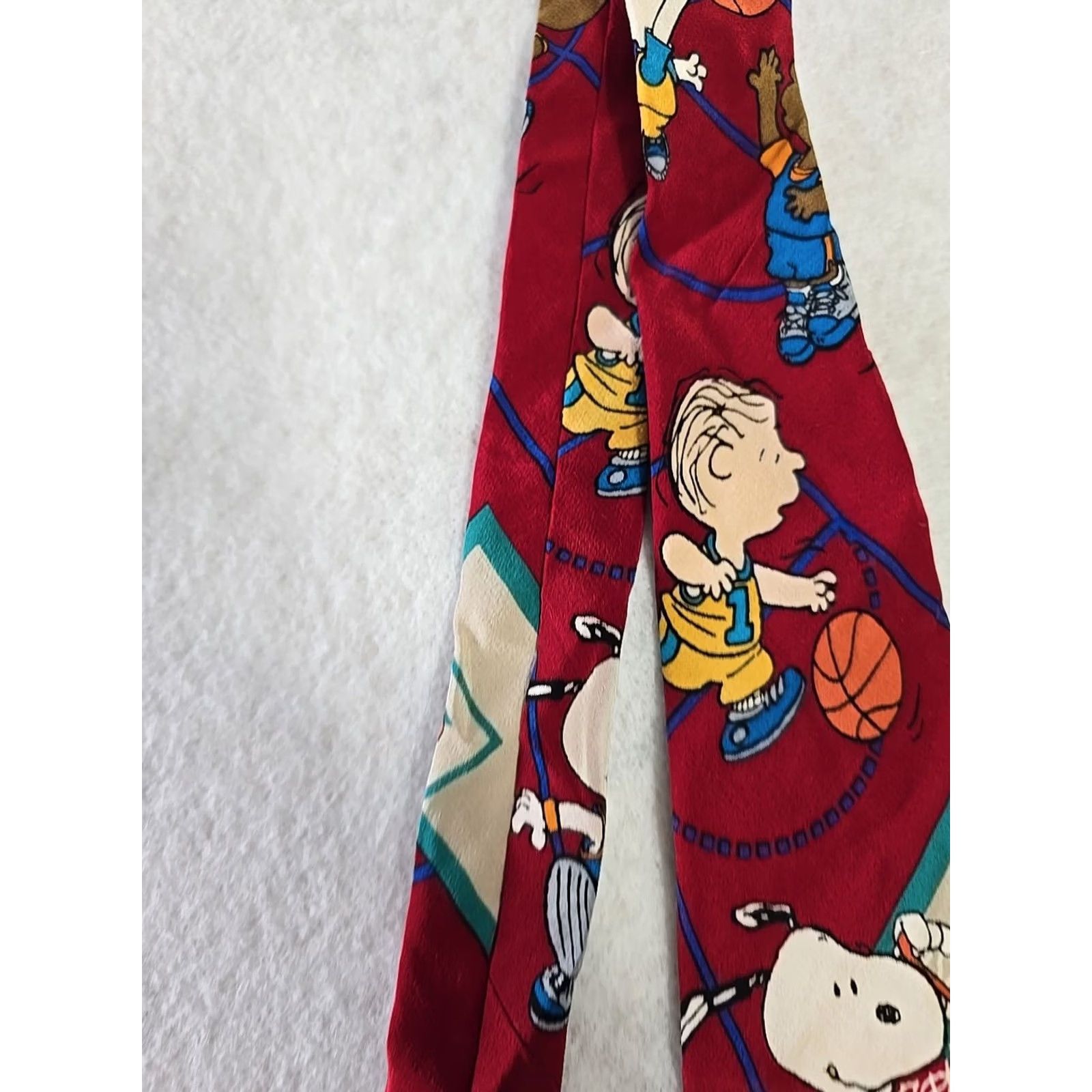 Peanuts Snoopy & Friends PEANUTS Charlie Brown Tie Basketball 100% Silk USA Red Basketball Silk Tie Men Size ONE SIZE - 5 Thumbnail