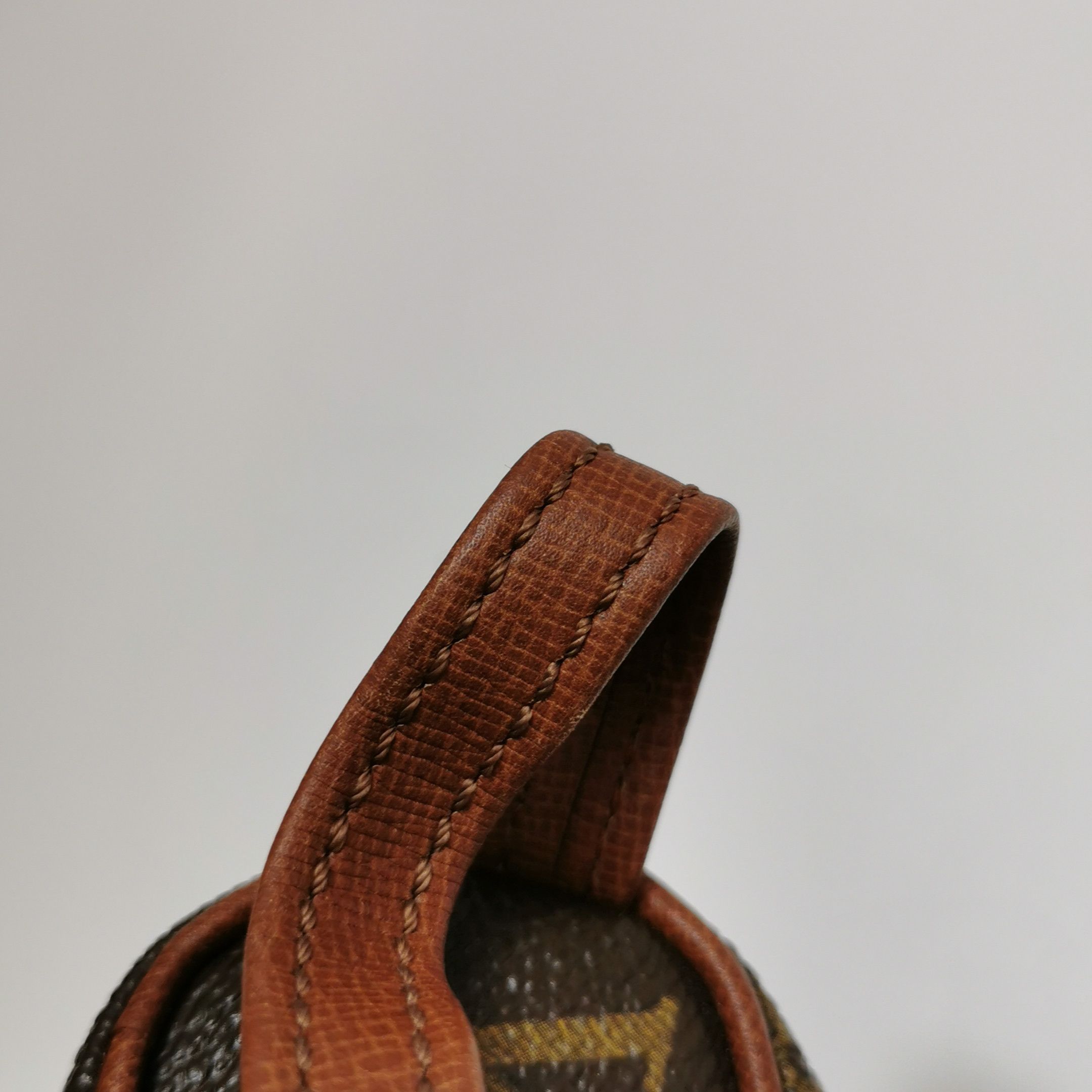 Louis Vuitton Louis Vuitton (LV) Papillon leather Monogram print drum bag Size ONE SIZE - 8 Thumbnail