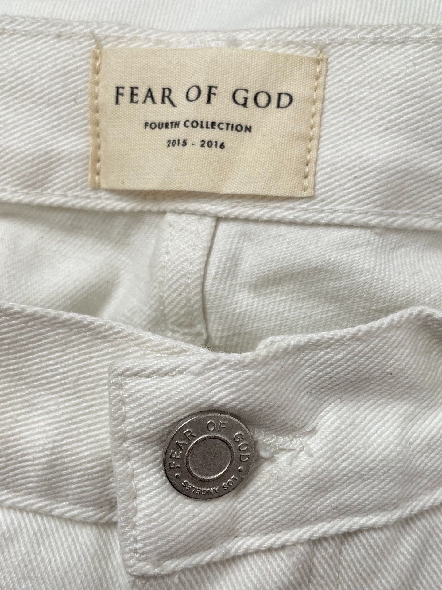 Fear of God Fear of God 4th Maxfield White Distressed Denim 32 Size US 32 / EU 48 - 3 Thumbnail