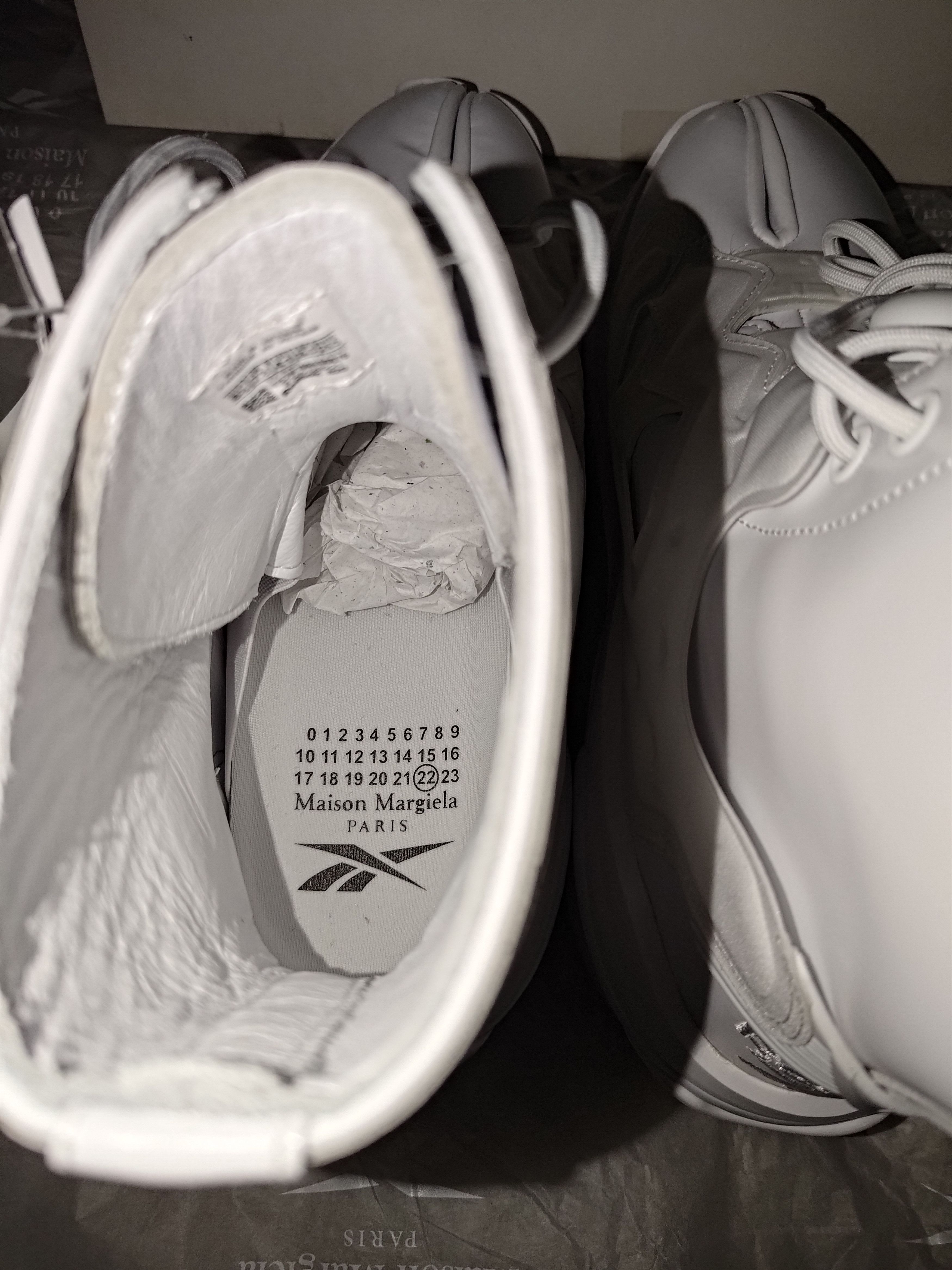 Maison Margiela × Reebok Maison Margiela x Reebok Instapump Fury Tabi 'White' Size US 8 / EU 41 - 11 Thumbnail