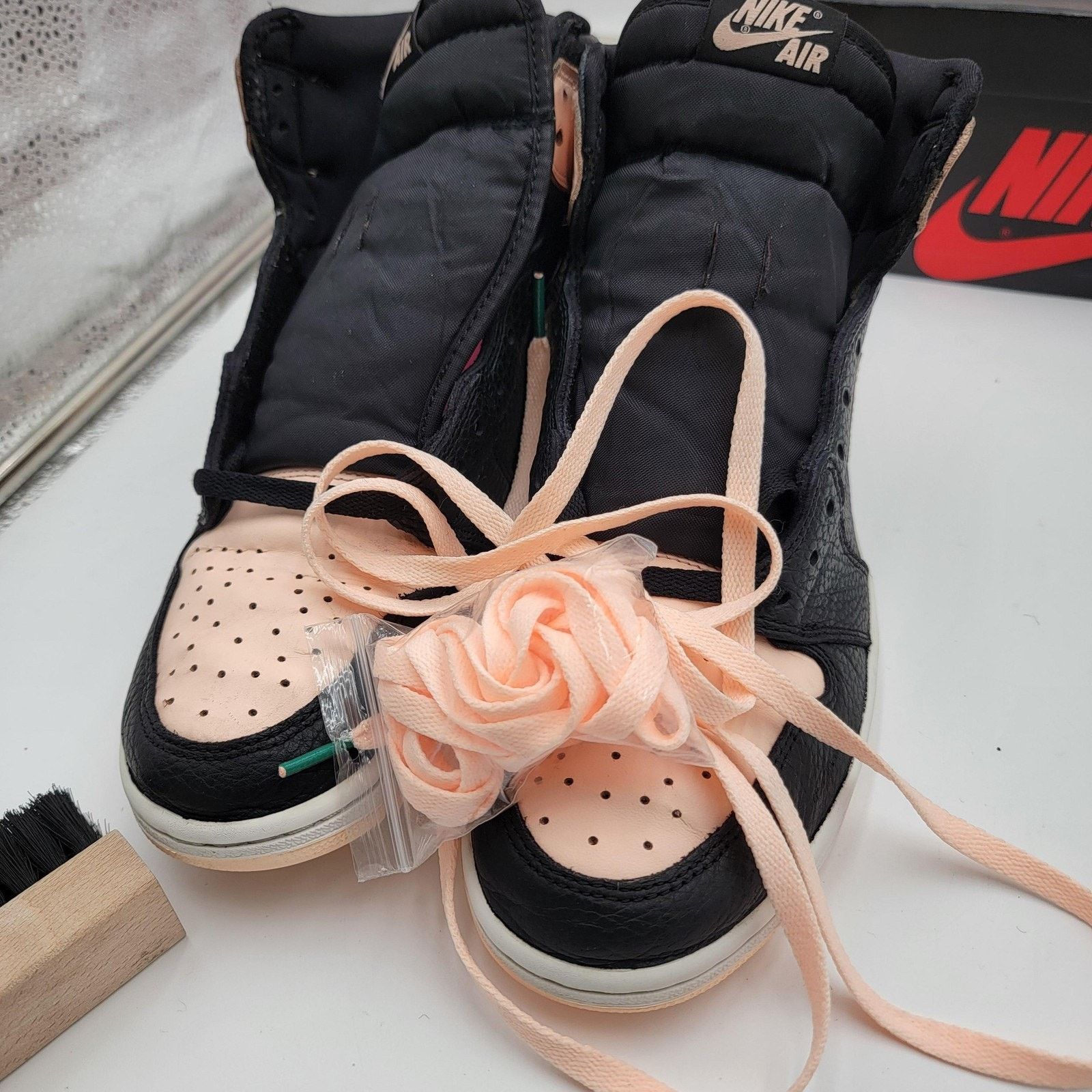 Nike Air Jordan 1 Retro High OG Shoes Mens Size 10.5 555088-081 Size US 10.5 / EU 43-44 - 11 Thumbnail
