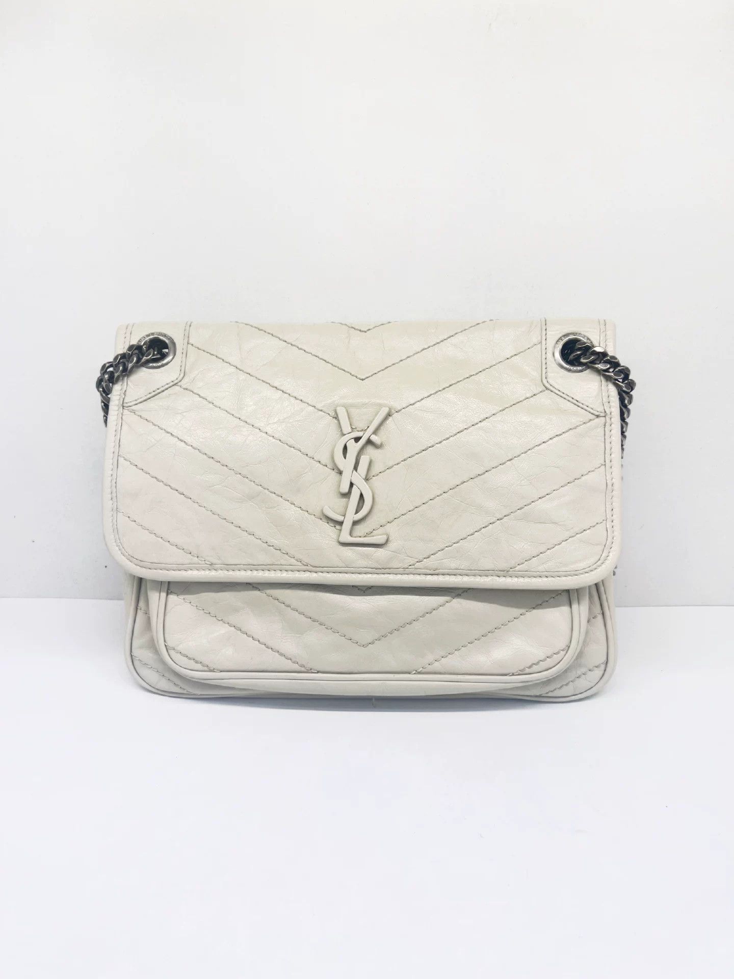 Saint Laurent Paris Pre-loved Bag Very good condition Size ONE SIZE - 1 Thumbnail