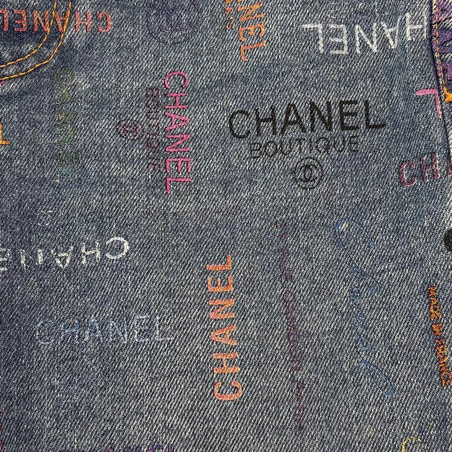 Chanel CHANEL SS22 Logo Graffiti All-over Print Jeans 34 Size 25" / US 0 / IT 36 - 5 Thumbnail
