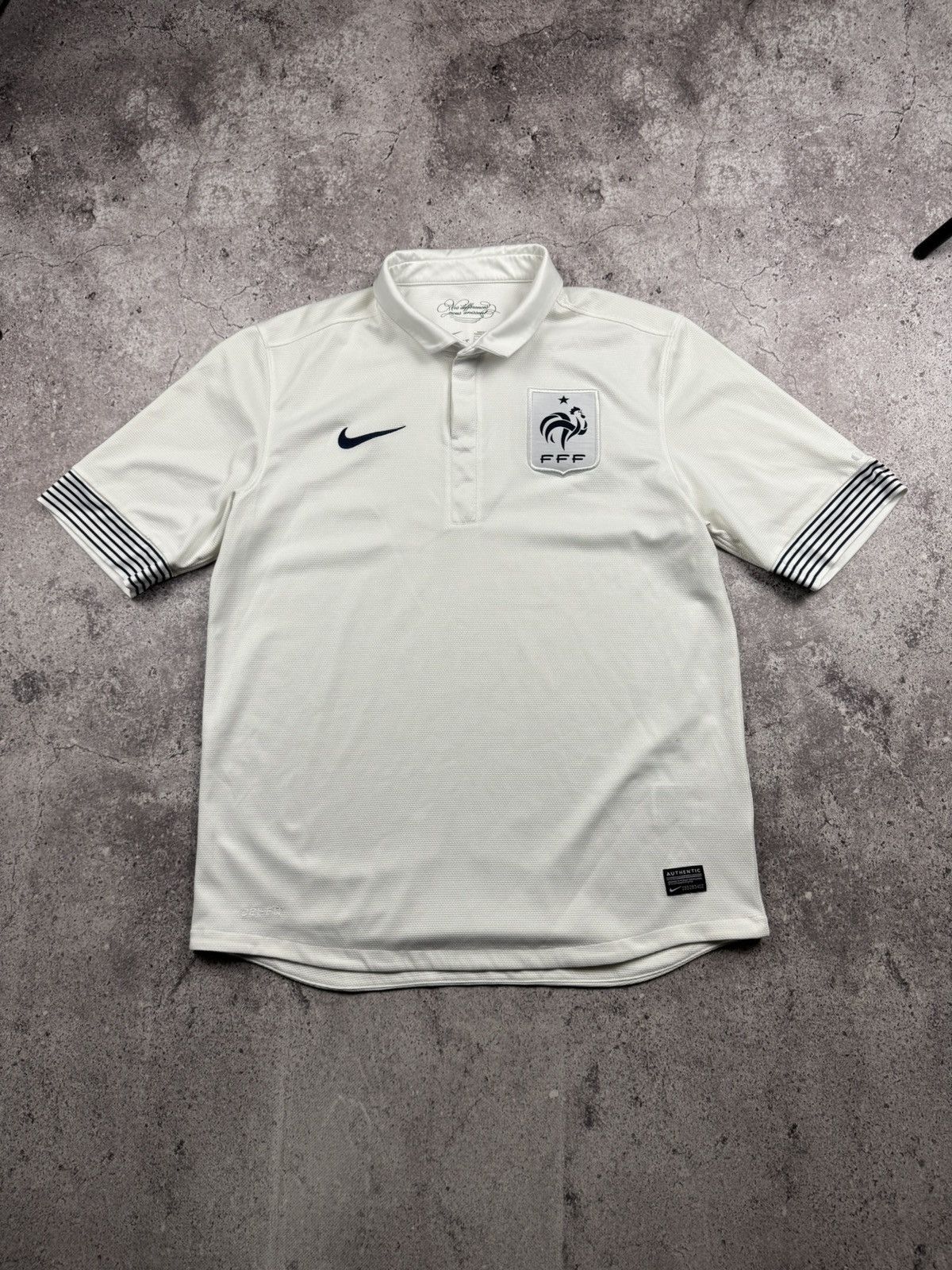 Nike VINTAGE NIKE FRANCE 2012/13 FOOTBALL Y2K SHIRT SOCCER JERSEY Size US L / EU 52-54 / 3 - 1 Thumbnail