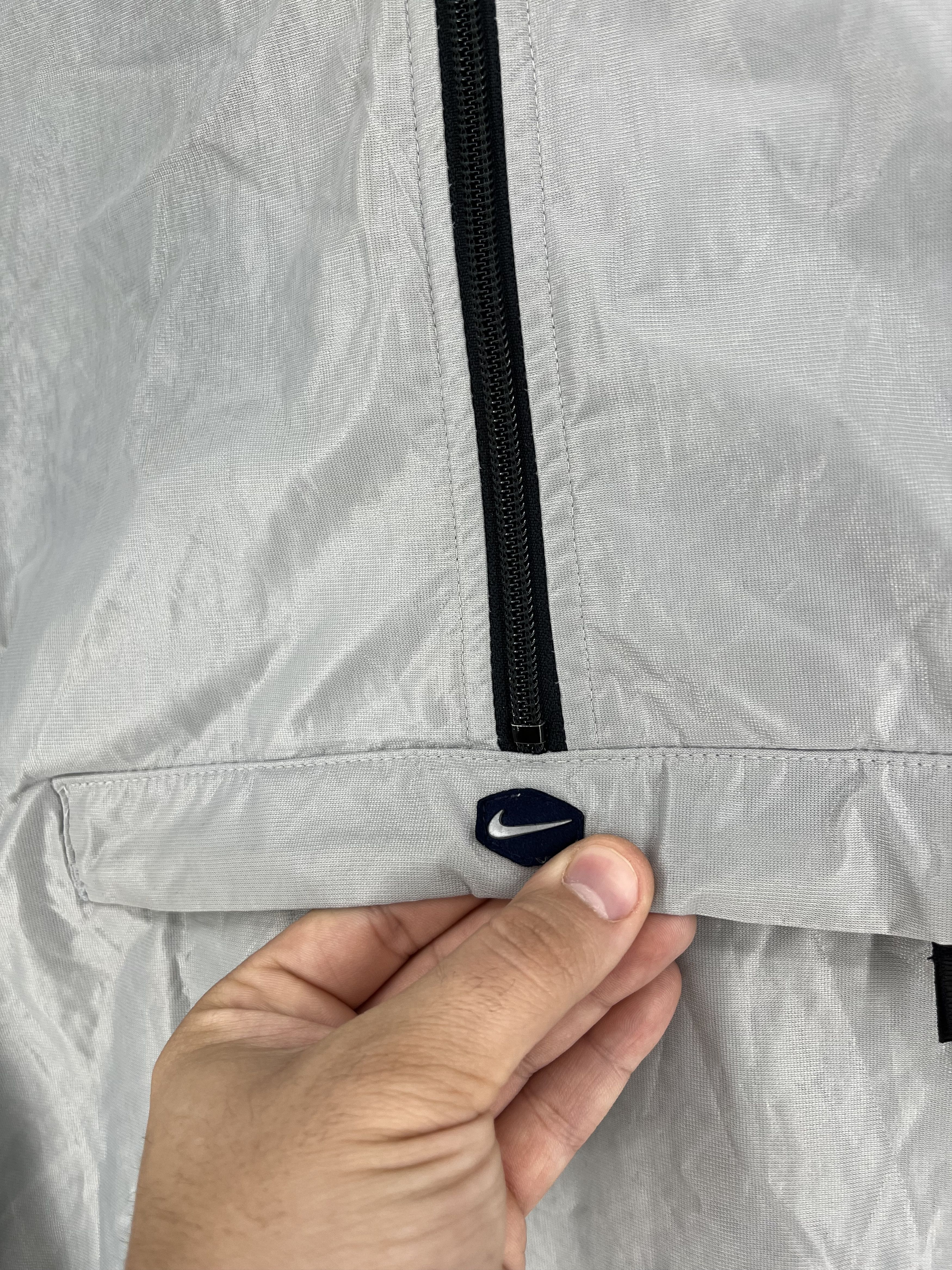Nike Vintage Nike Pullover Windbreaker Hoodie Grey Size-M Size US M / EU 48-50 / 2 - 5 Thumbnail