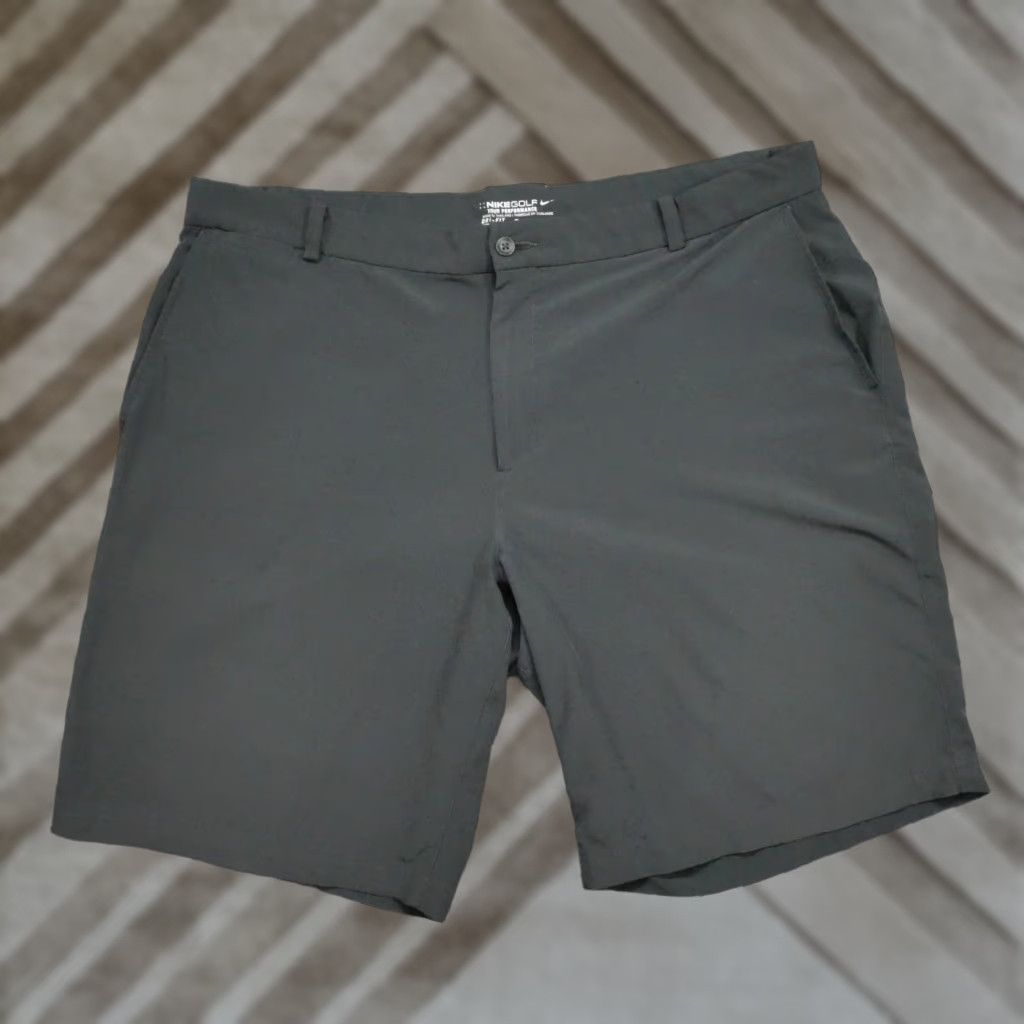 Nike Nike Shorts Mens 40 Black Golf Dri Fit Casual Adult Lightrweight Short Size US 40 / EU 56 - 1 Thumbnail