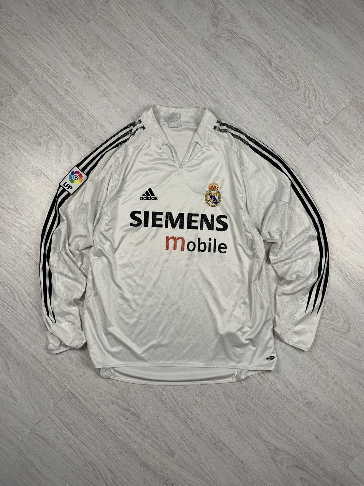 Adidas REAL MADRID 2004/2005 HOME FOOTBALL LONG SLEEVE ADIDAS SHIRT Size US L / EU 52-54 / 3 - 1 Thumbnail