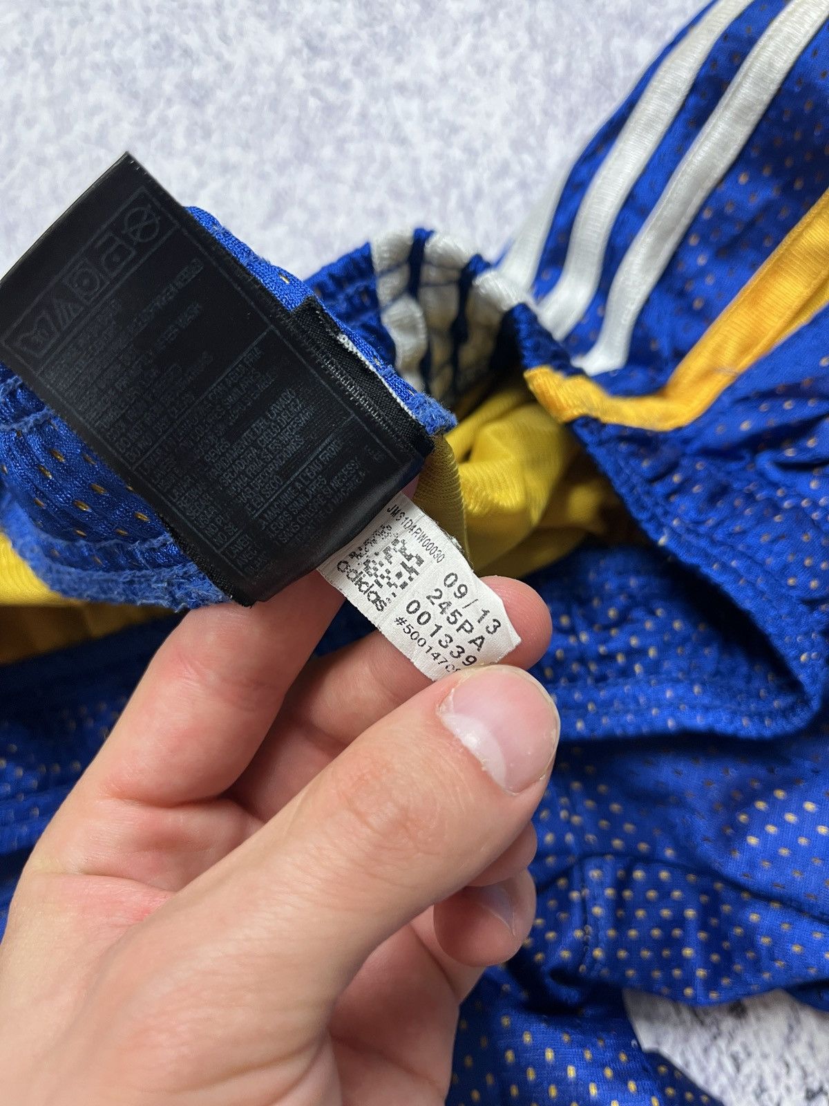 Adidas × NBA × Vintage Vintage Adidas Golden State Warriors NBA Shorts Size US 32 / EU 48 - 9 Thumbnail