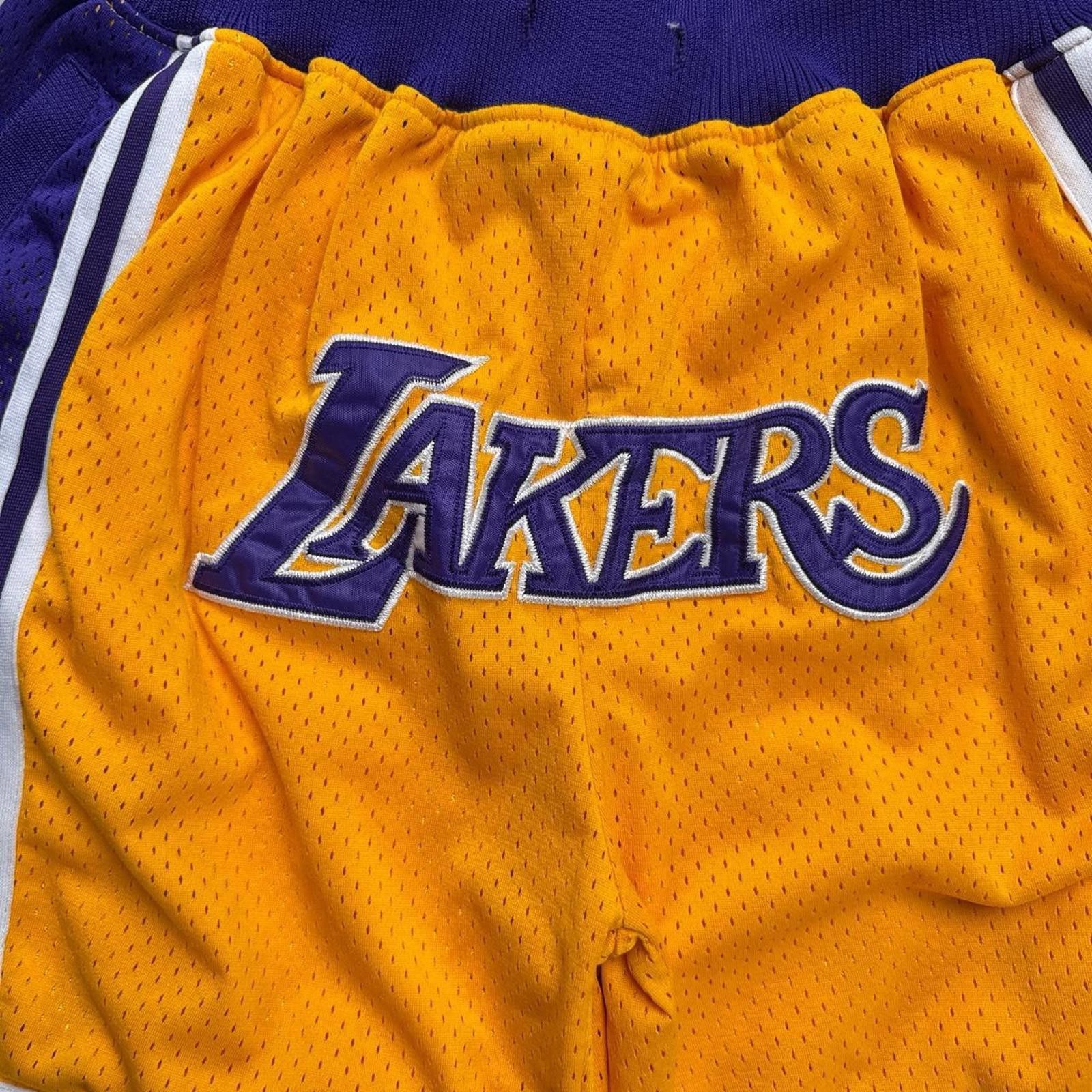 NBA Y2K Phoenix Suns Lakers Yellow Shorts Size US 36 / EU 52 - 3 Thumbnail