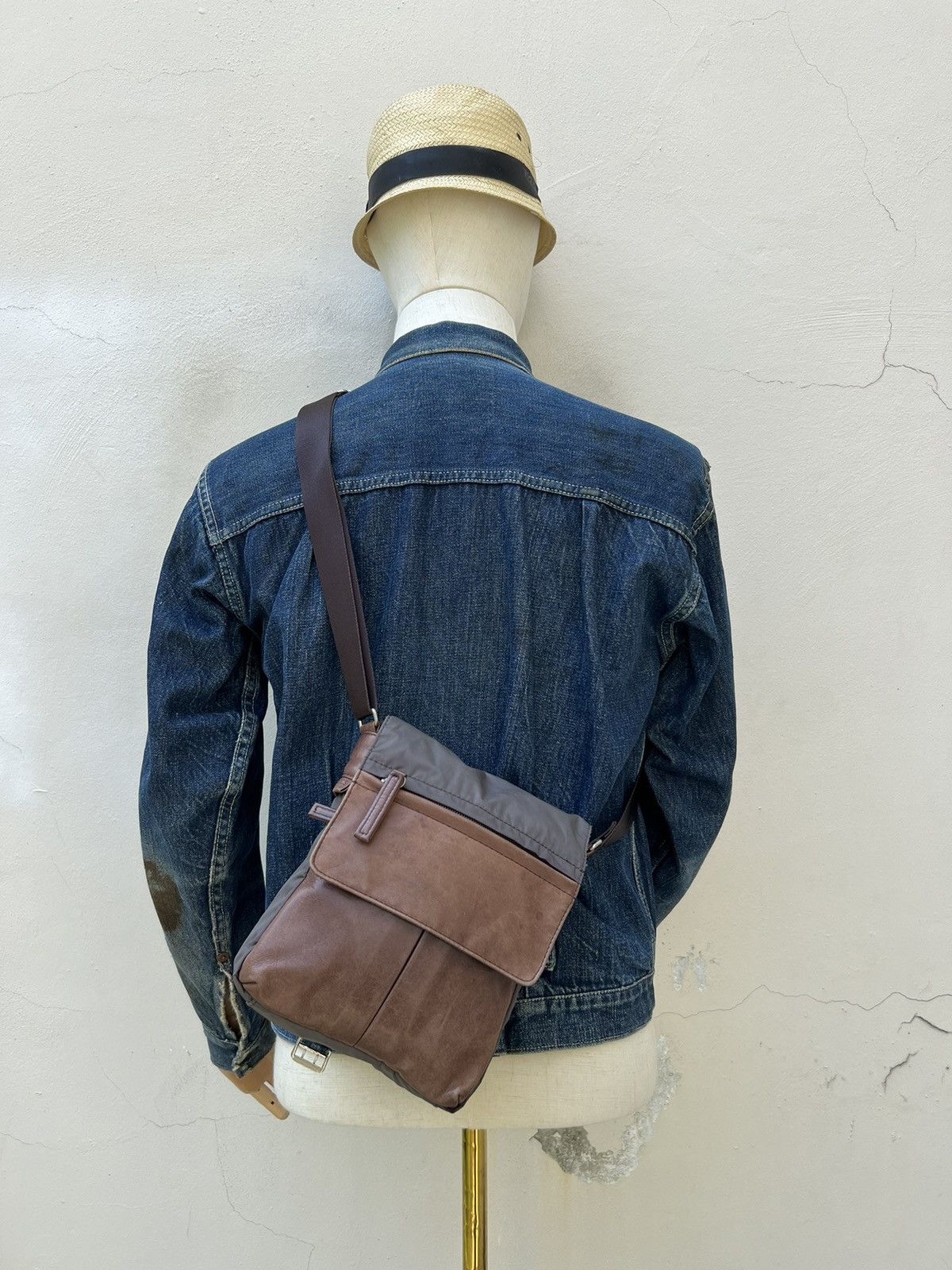 Yohji Yamamoto Vintage Yohji Yamamoto Hybrid Patina Leather Sling Bag Size ONE SIZE - 3 Thumbnail