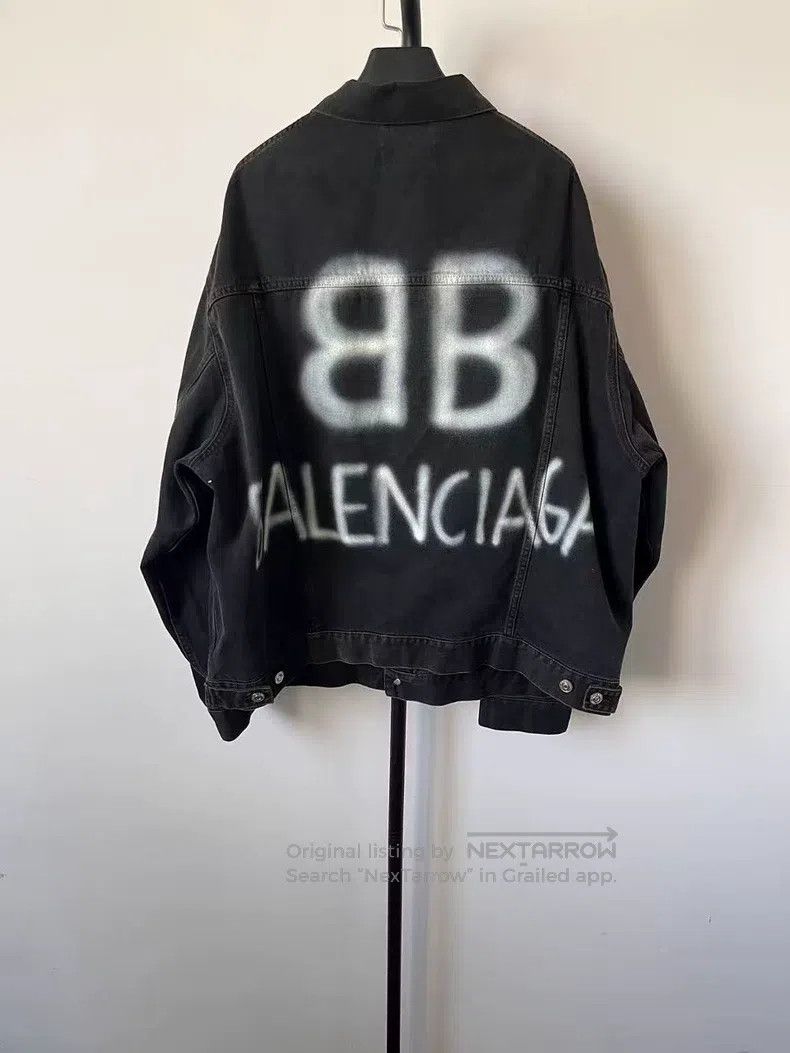 Balenciaga Balenciaga Solid Color Graffiti Single Breasted Notched La Size US S / EU 44-46 / 1 - 1 Thumbnail