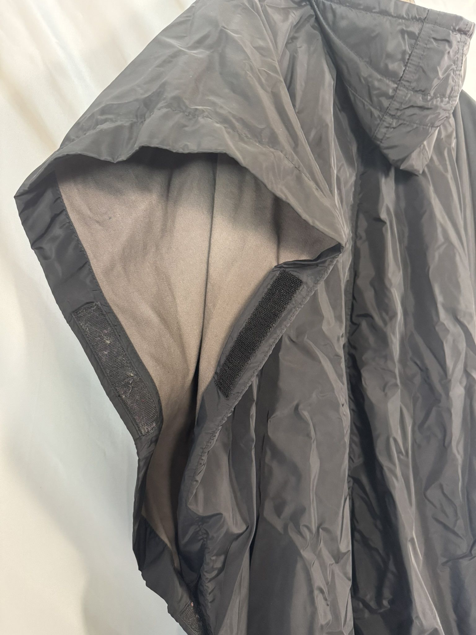 Comme des Garcons Comme des Garçons SHIRT Hooded Poncho Raincoat- W1990 Size S / US 4 / IT 40 - 8 Thumbnail