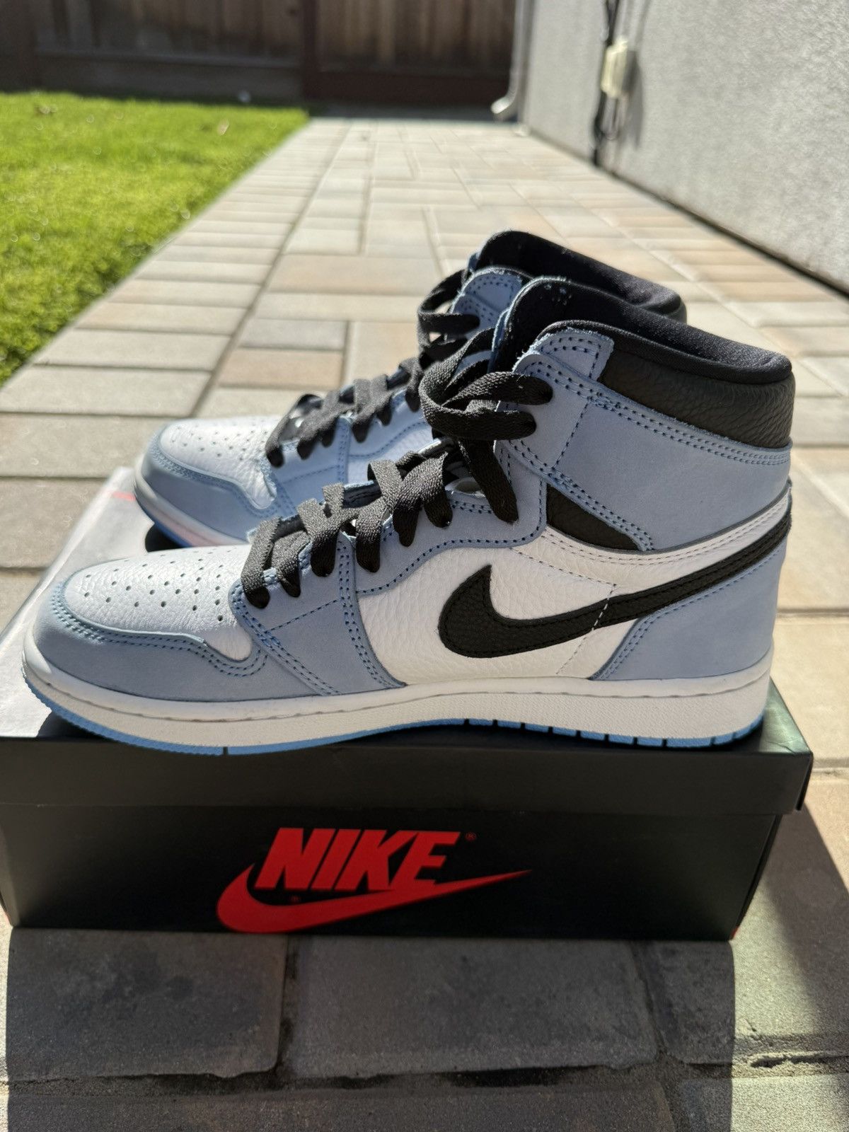 Nike Air Jordan 1 “University Blue” Size US 8.5 / EU 41-42 - 6 Thumbnail