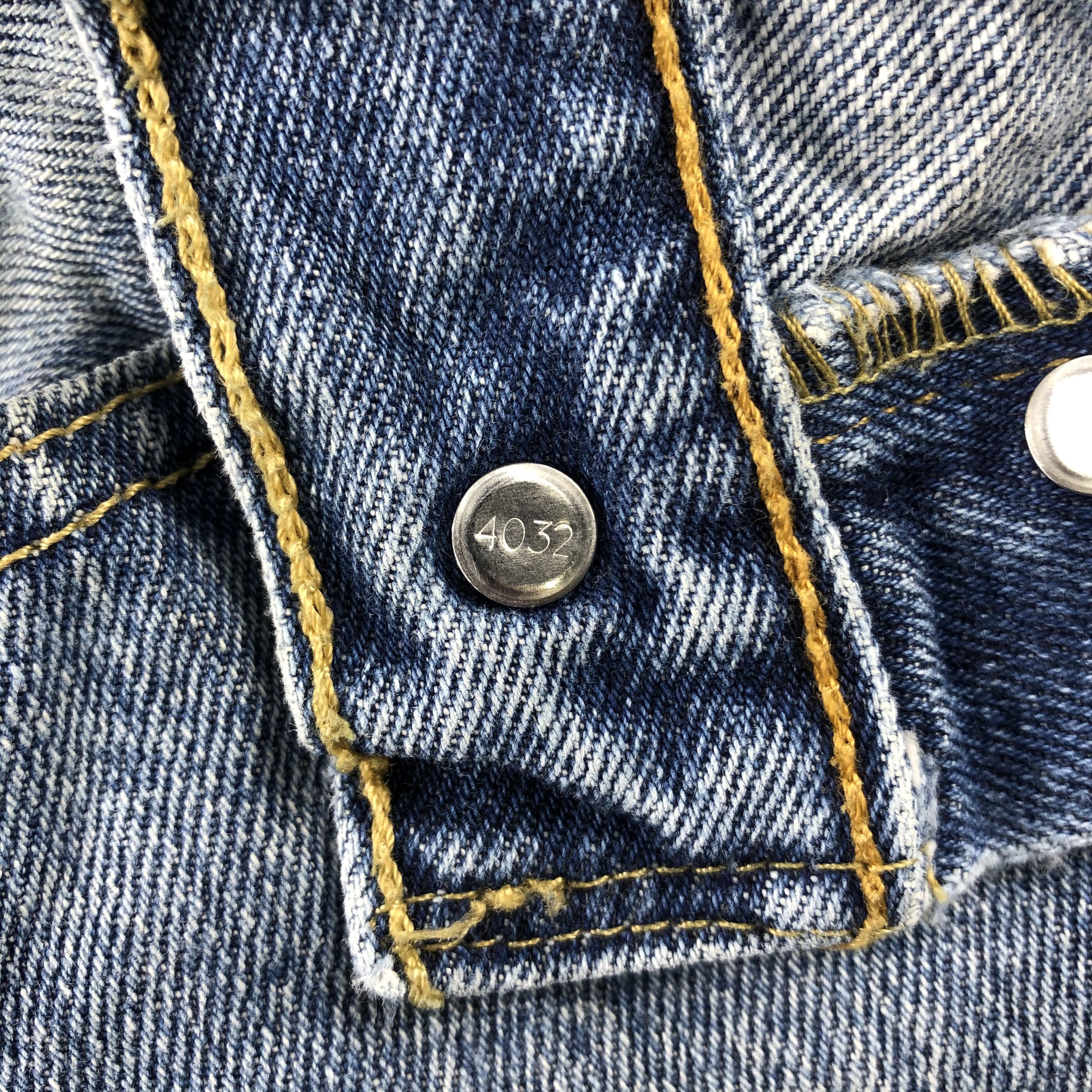 Levi's Vintage Levi's 501 Jeans Distress Medium Wash Denim KJ1069 Size US 32 / EU 48 - 10 Thumbnail