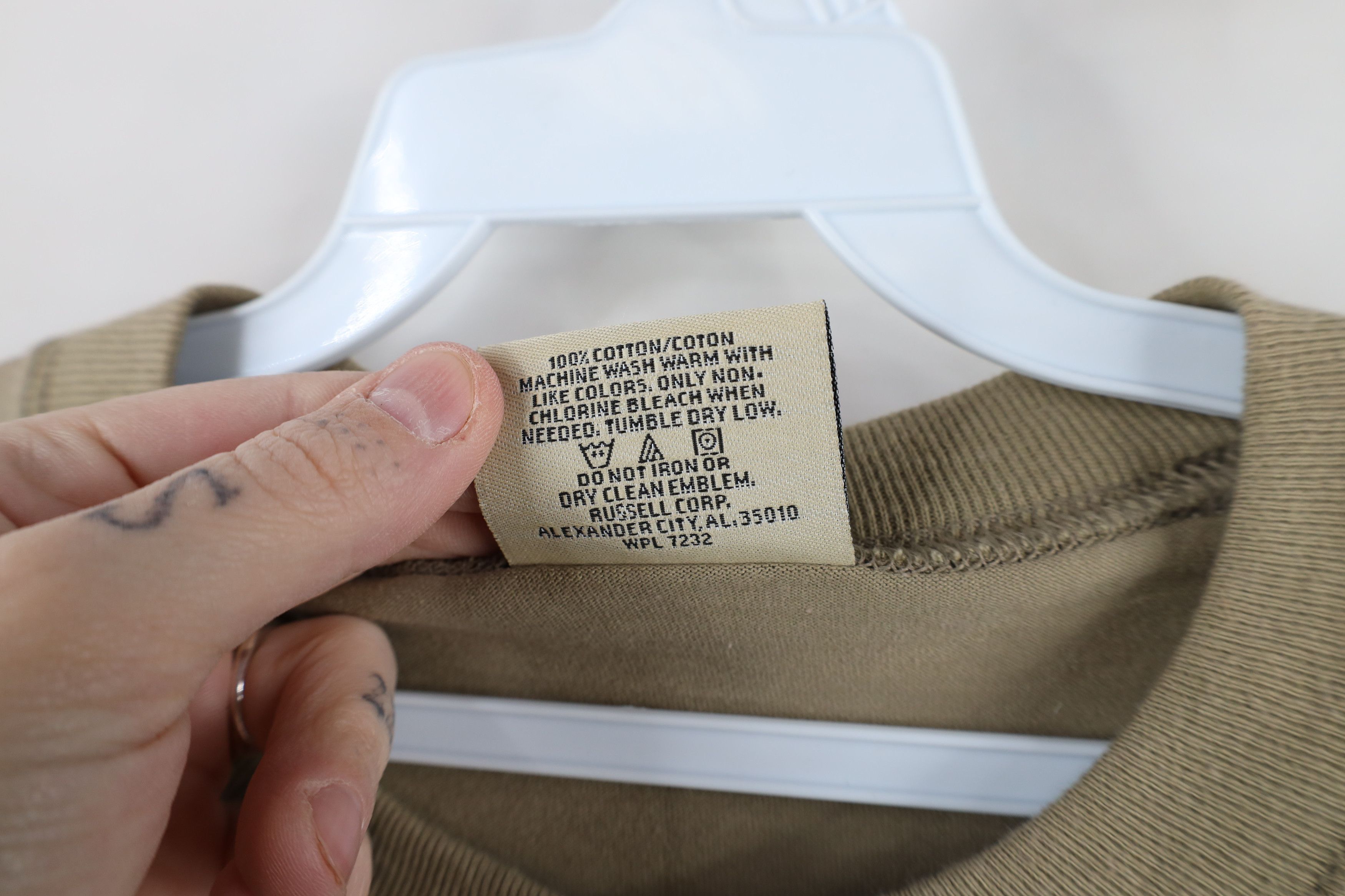 Russell Athletic × Vintage Vintage 90s Y2K Russell Athletic Blank Cotton T-Shirt Beige Size US L / EU 52-54 / 3 - 10 Thumbnail