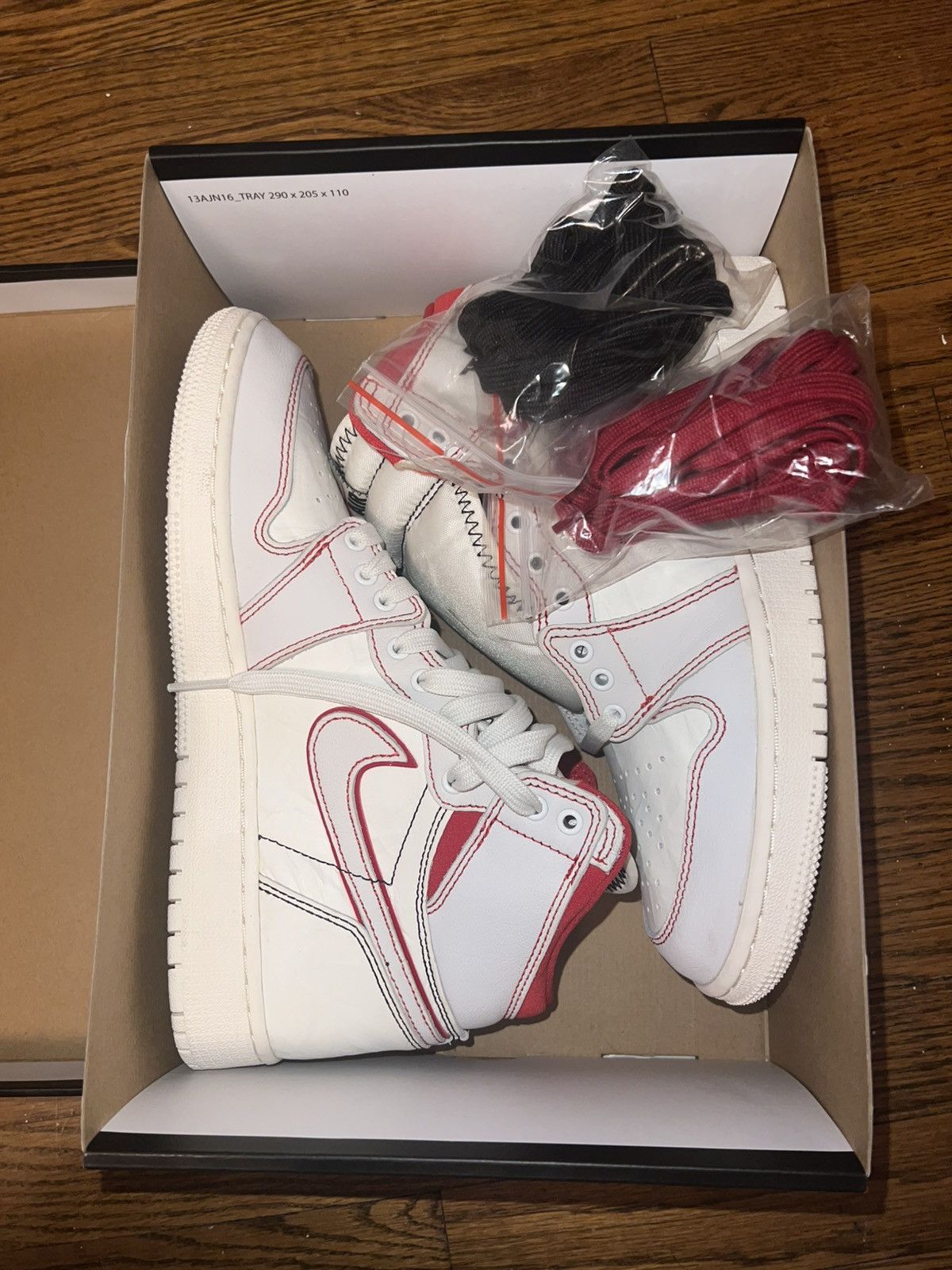 Nike JORDAN 1 RETRO HIGH OG PHANTOM GYM RED Size US 5.5 / EU 38 - 2 Thumbnail