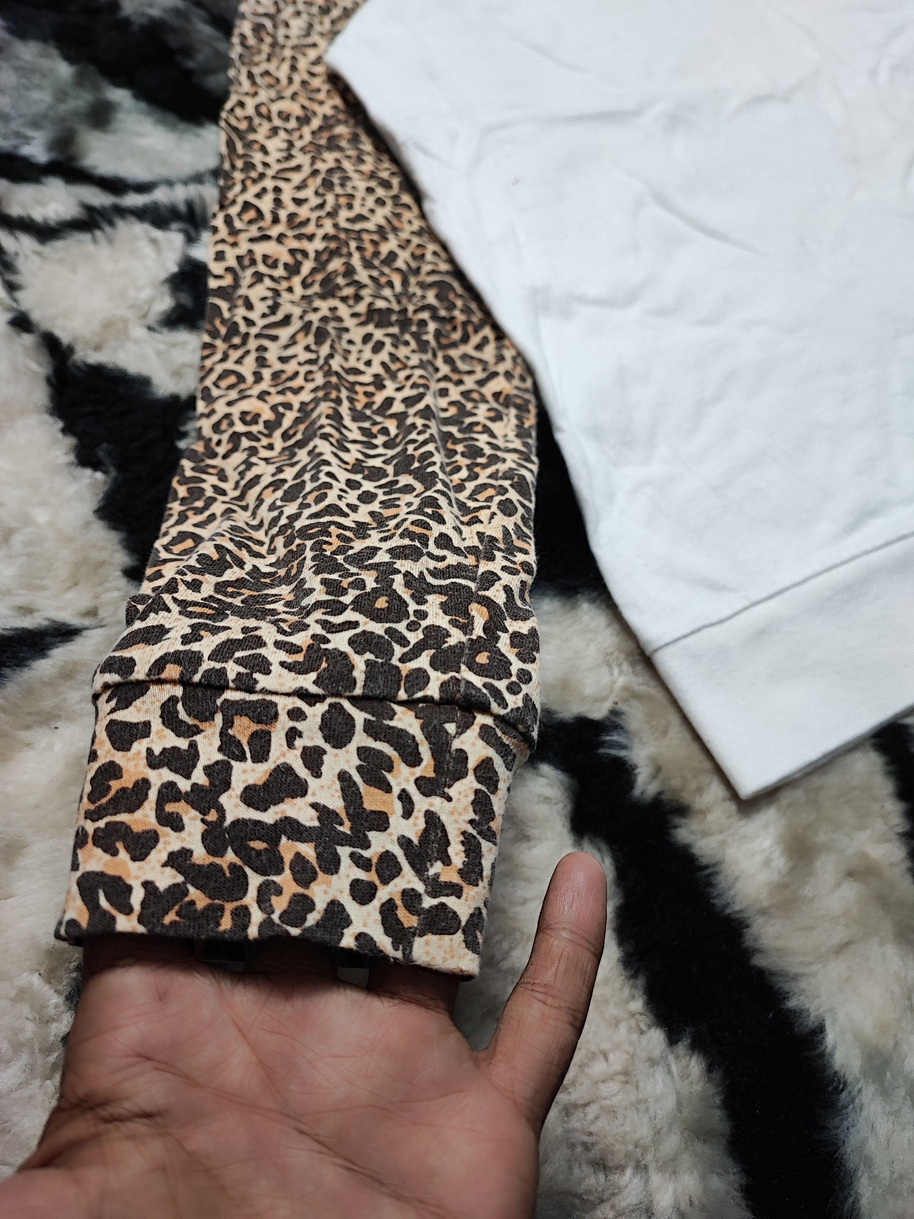 Stussy Stussy Longsleeve Leopard Design Crewneck Size S / US 4 / IT 40 - 4 Thumbnail