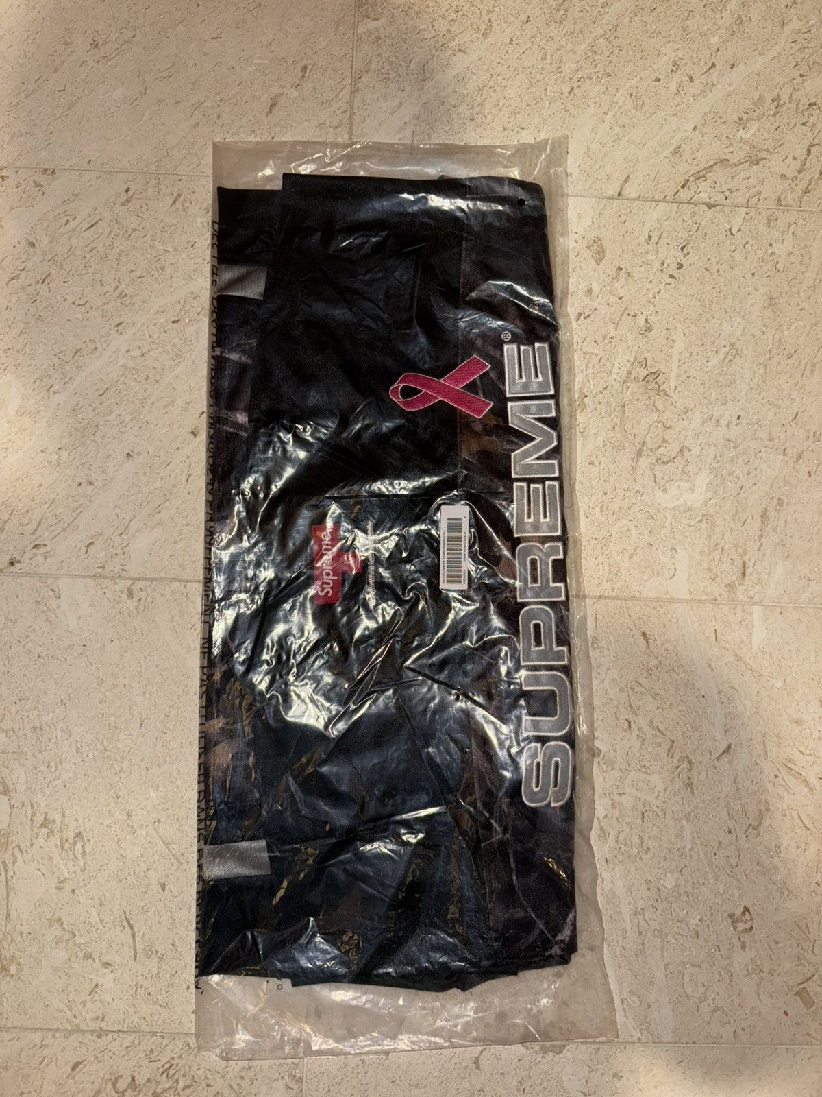 Supreme Supreme Breast Cancer Awareness Football Jersey Size US S / EU 44-46 / 1 - 4 Thumbnail