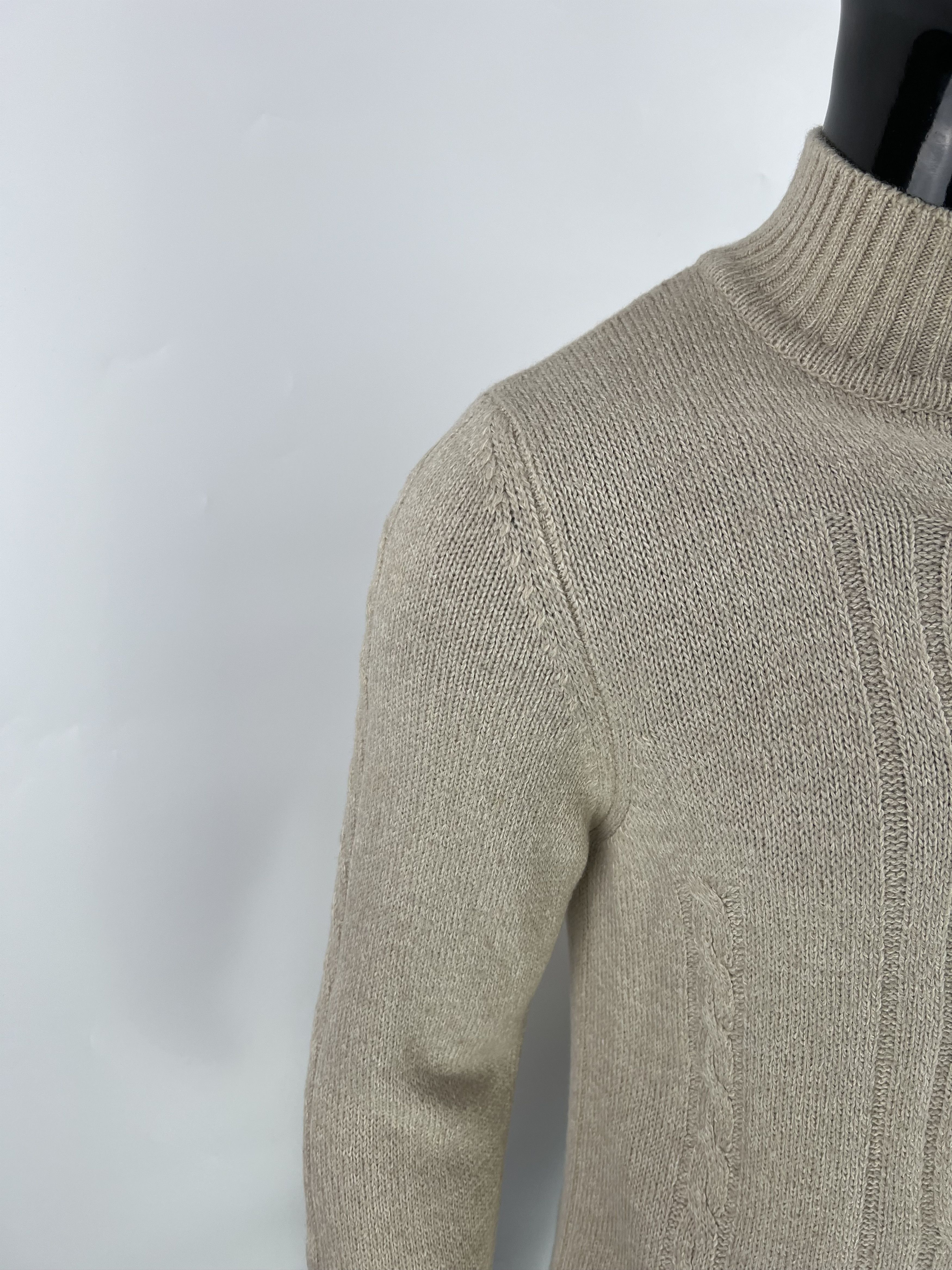 Emanuel Ungaro Emanuel Ungaro Rare Vintage Wool Sweater Size 52 Size US L / EU 52-54 / 3 - 5 Thumbnail