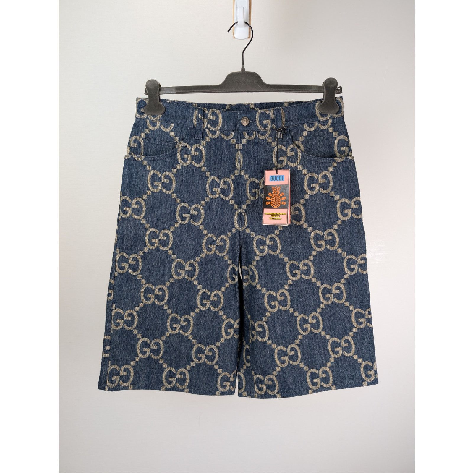 Gucci o1rshd1 Q:2 / GG Logo Pineapple Logo Shorts in Blue Size US 32 / EU 48 - 2 Thumbnail