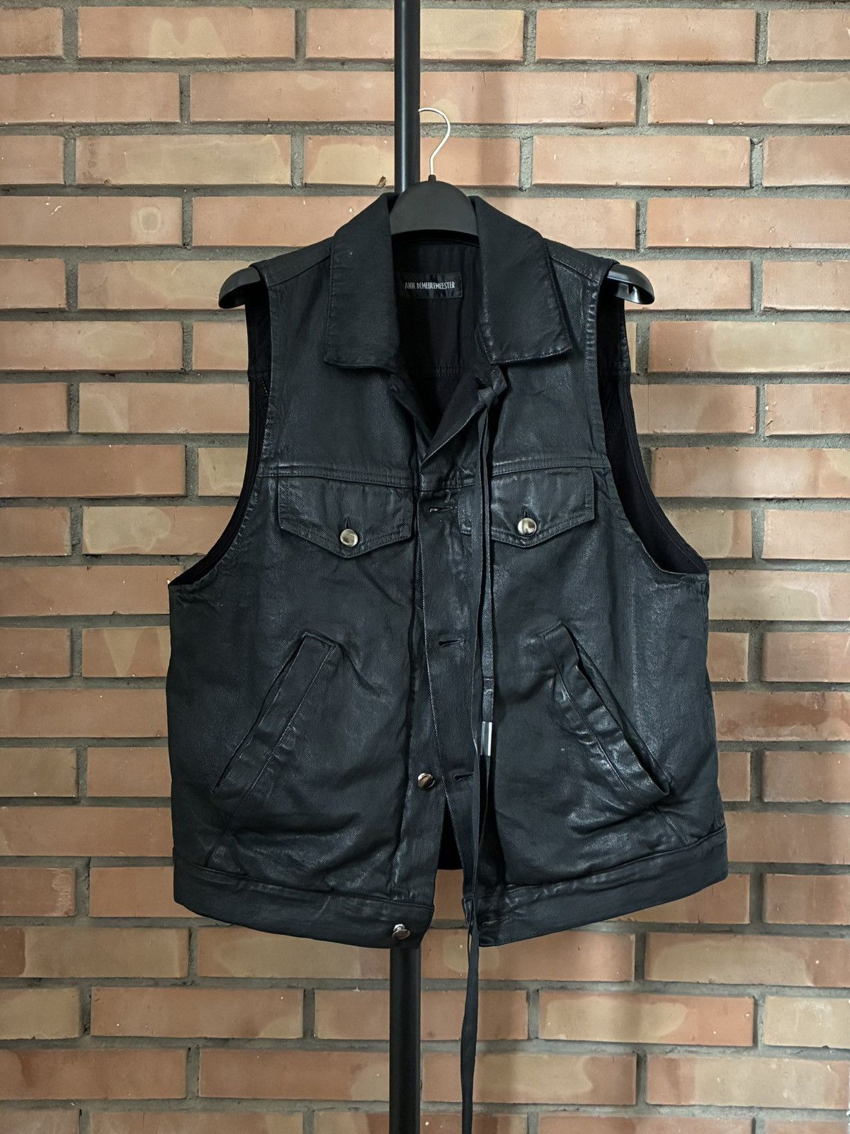 Ann Demeulemeester Ann Demeulemeester Juliette Sleeveless Waxed Denim Jacket Size XS / US 0-2 / IT 36-38 - 1 Thumbnail
