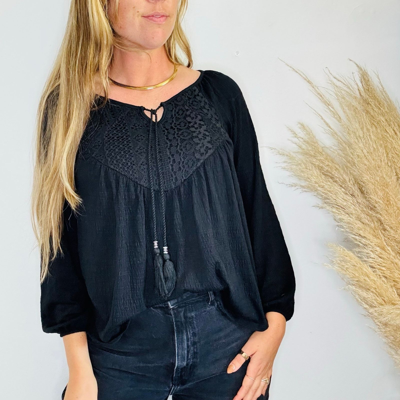 Vintage VINTAGE Black Lace Tassel Tie Blouse Top Boho Peasant Shirt Size S / US 4 / IT 40 - 1 Thumbnail
