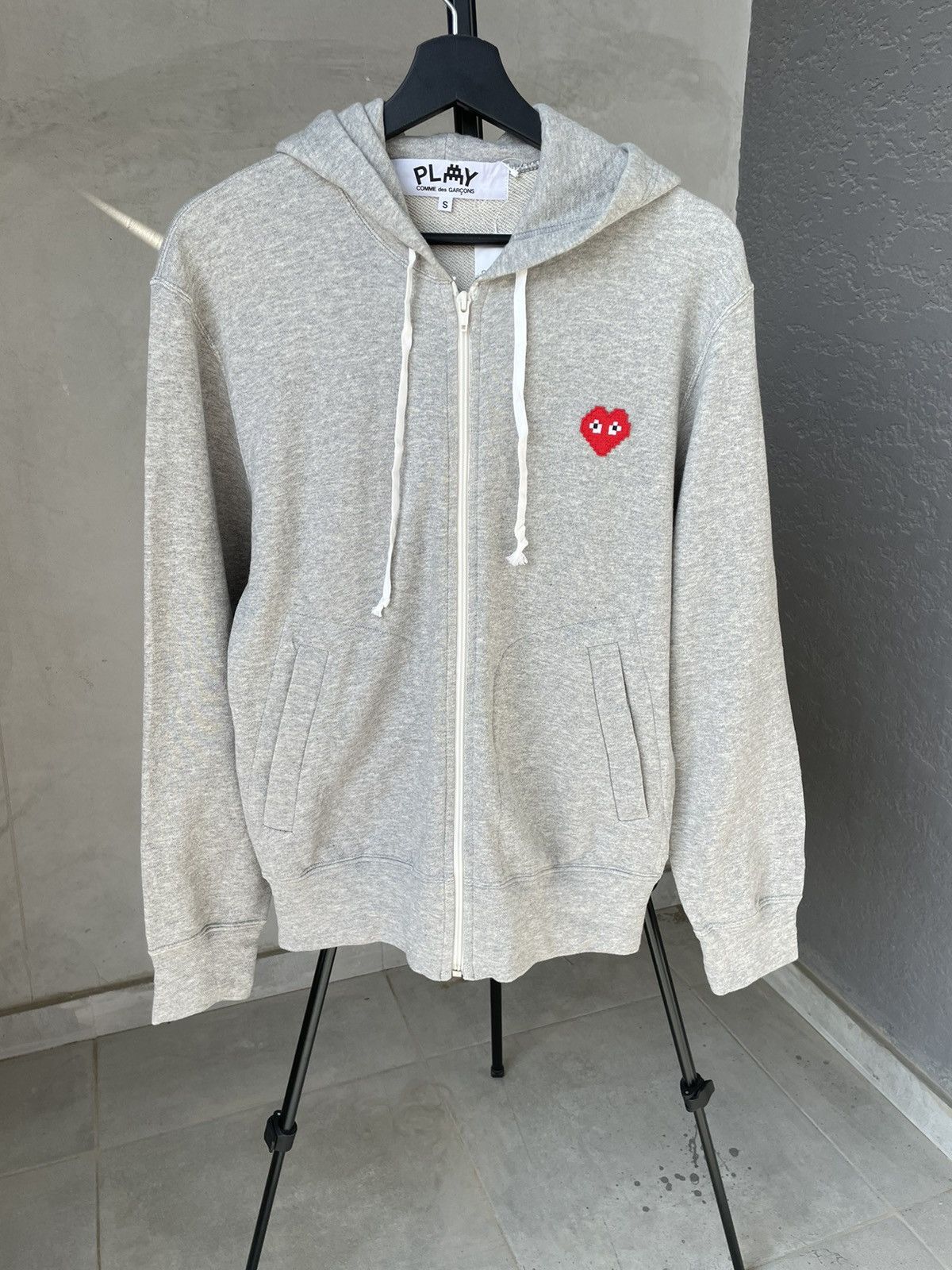 Comme des Garcons × Comme des Garcons Homme Plus × Comme des Garcons PLAY Collaboration COMME DES GARÇONS PLAY x Invader Pixel Heart Size US S / EU 44-46 / 1 - 1 Thumbnail