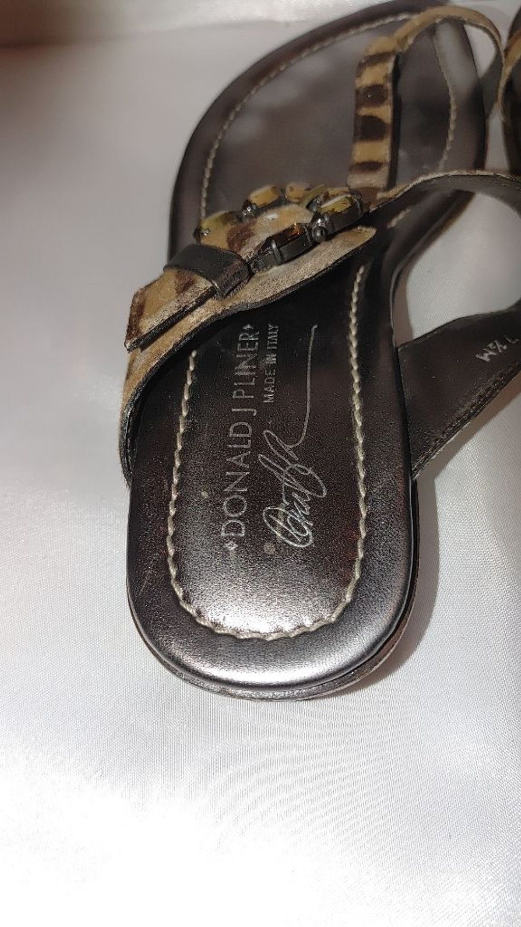 Donald Pliner Donald J. Pliner Glory Sandals Size 7.5M Size US 7.5 / IT 37.5 - 7 Thumbnail